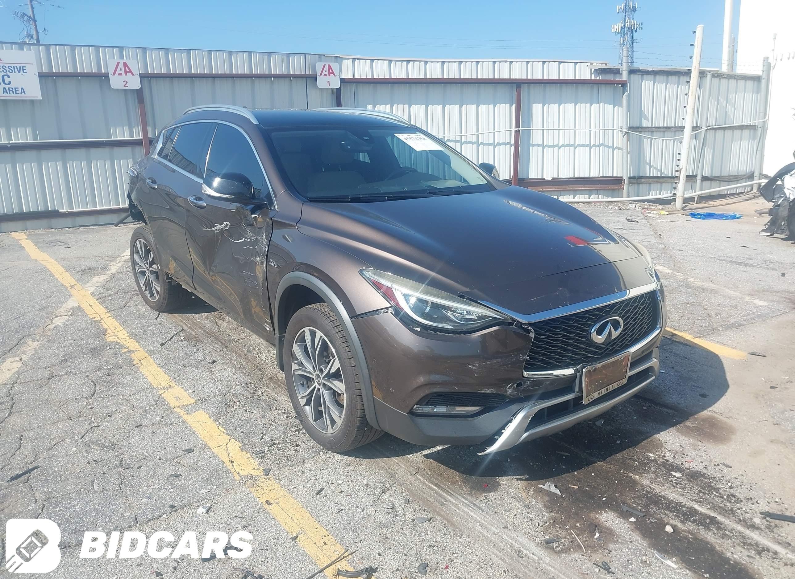 2018 Infiniti QX30, Premium