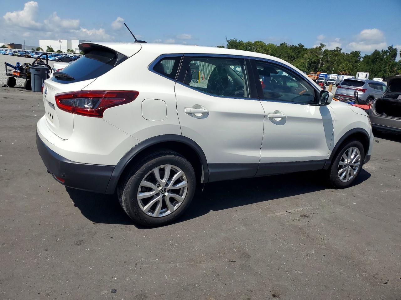 2021 Nissan Rogue, S