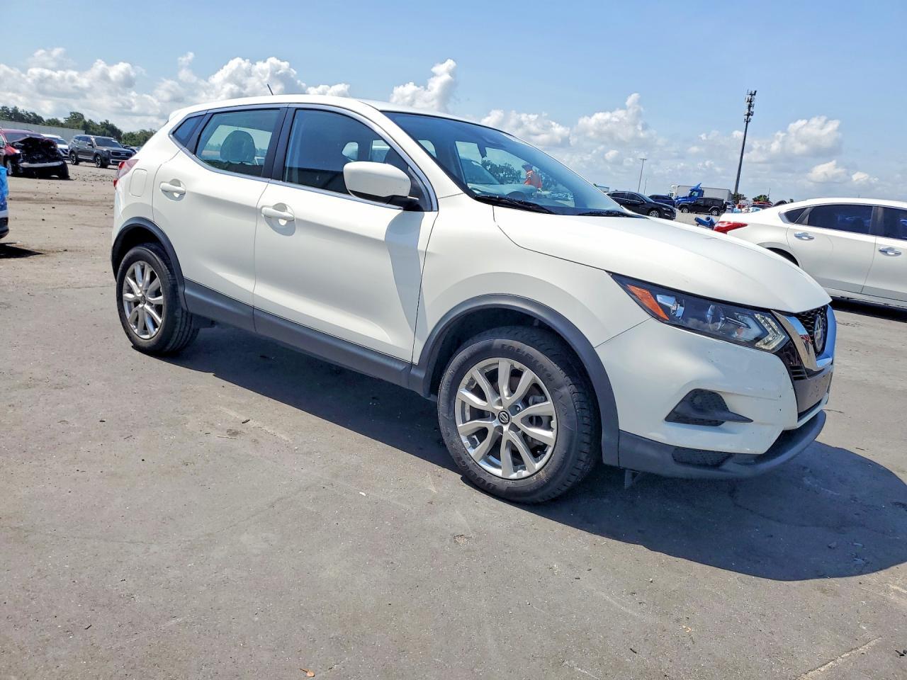 2021 Nissan Rogue, S