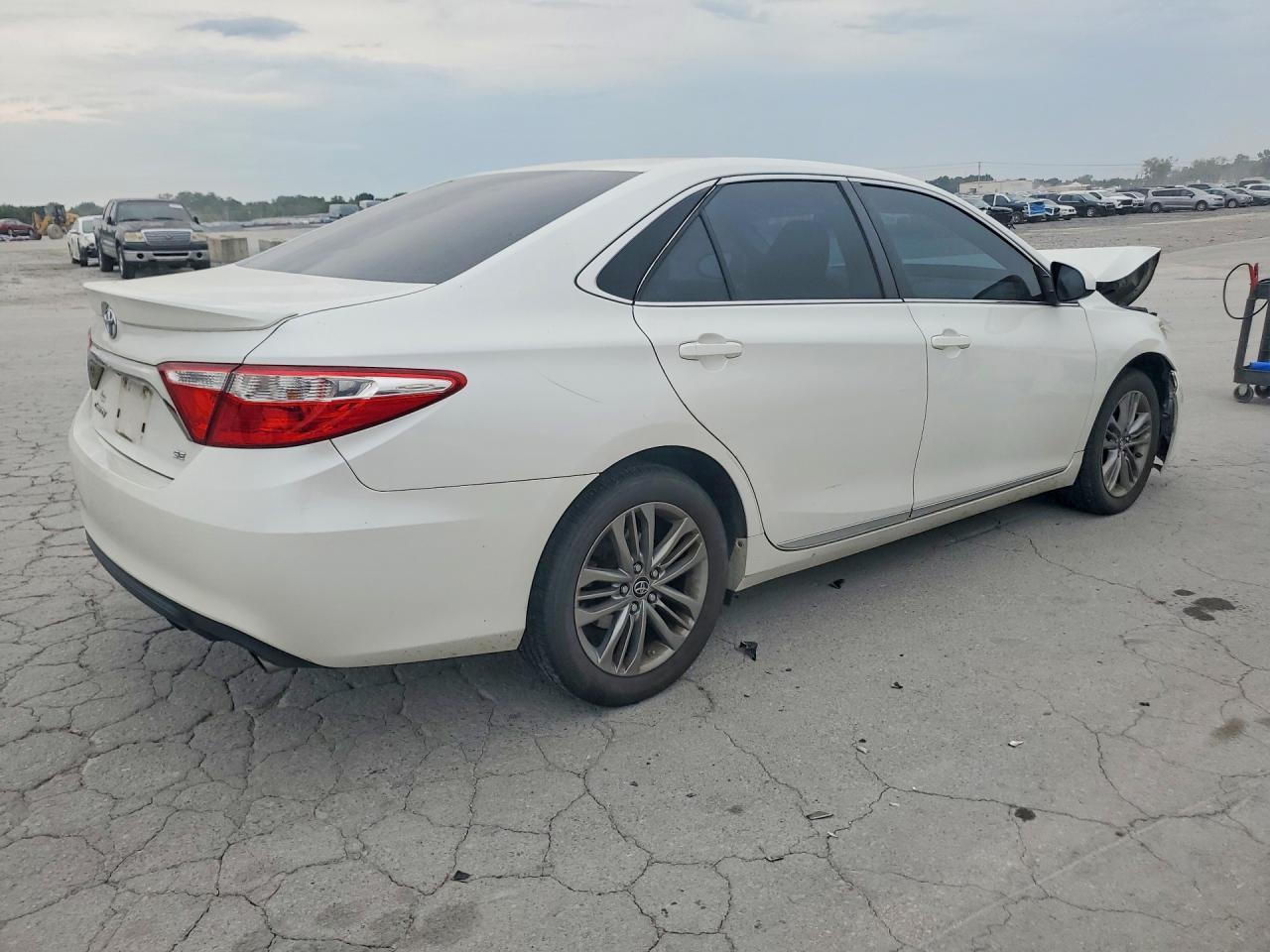 2017 Toyota Camry, SE