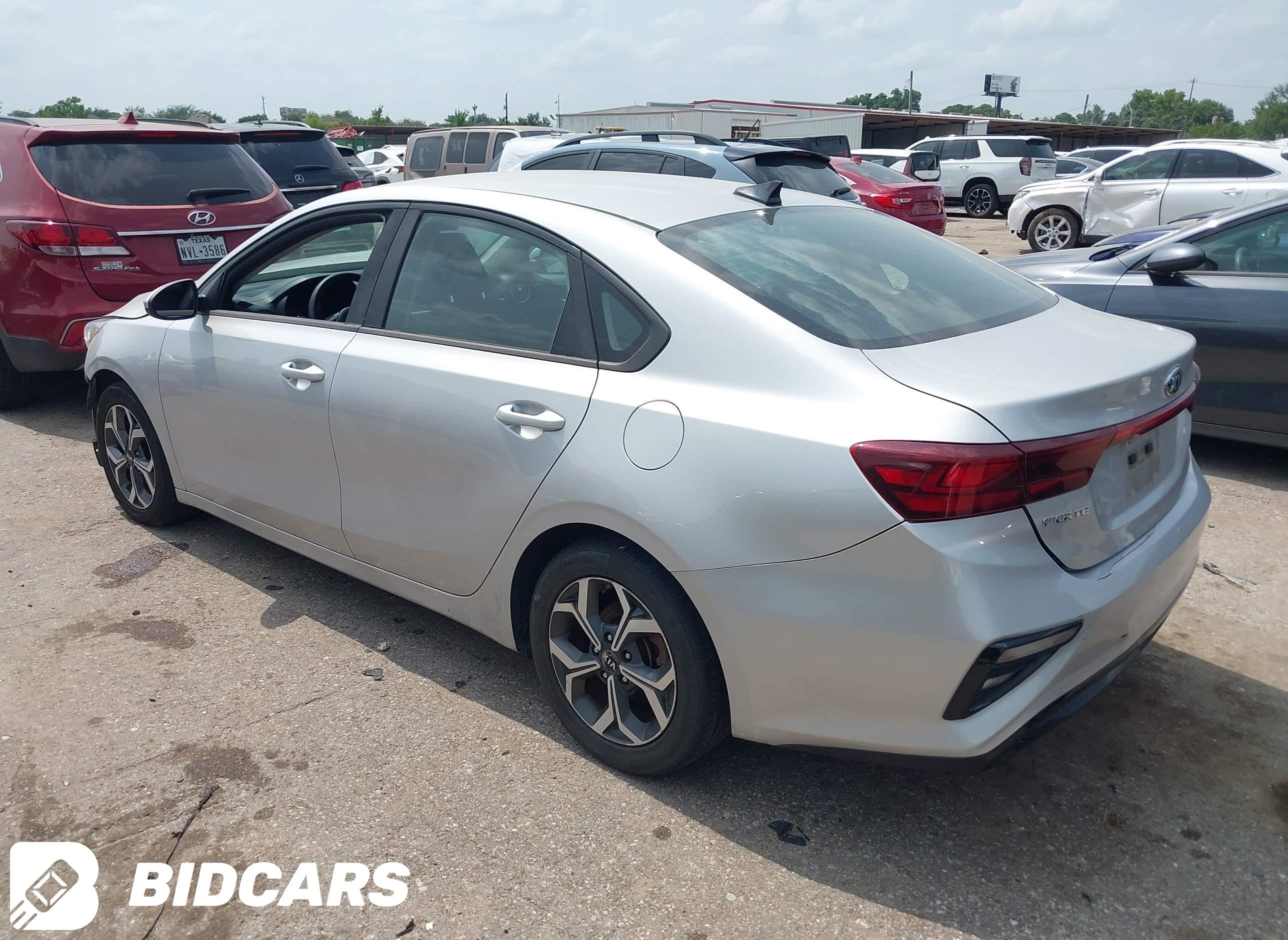 2019 KIA Forte, Lxs