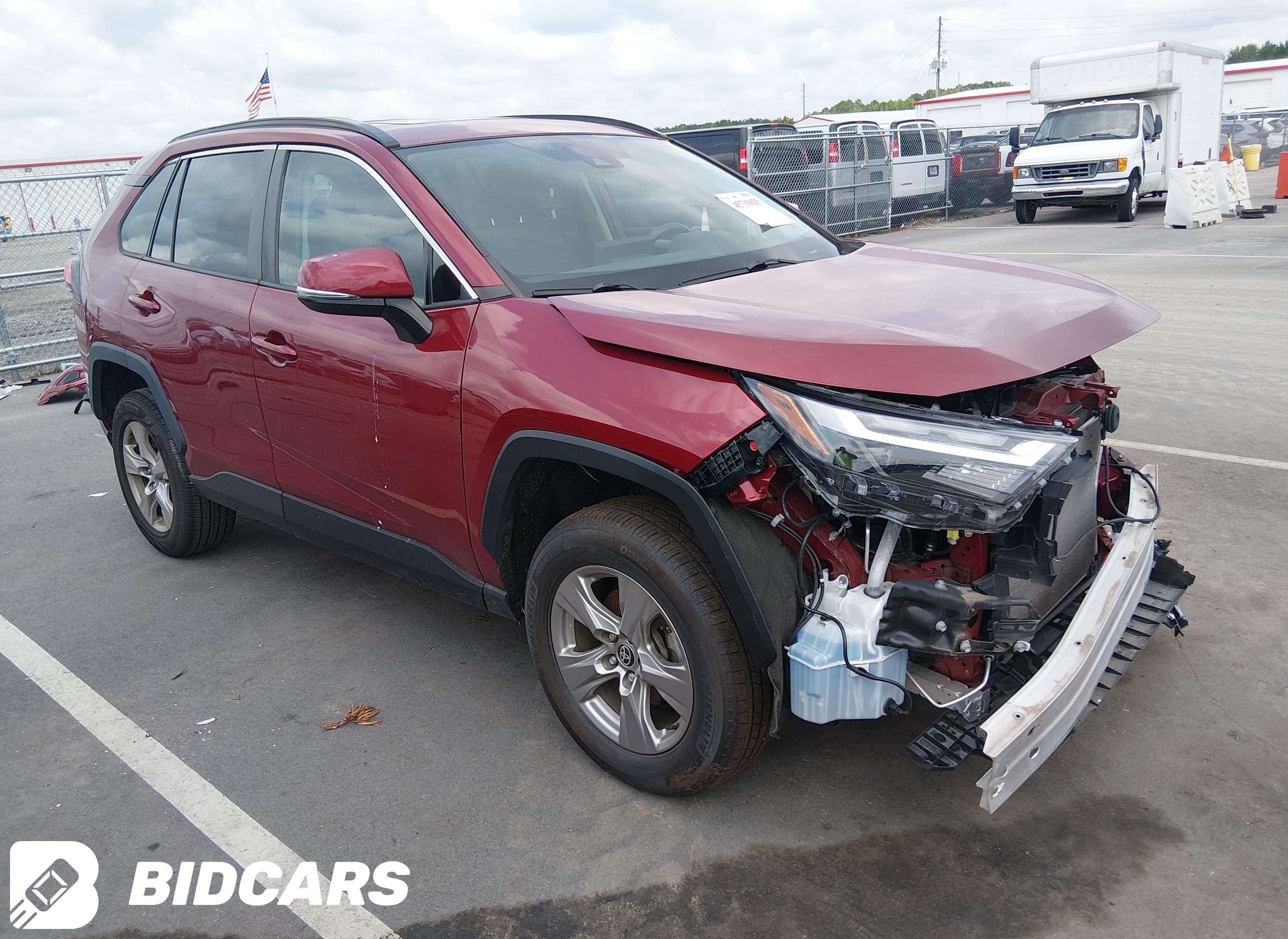 2022 Toyota RAV4, Xle