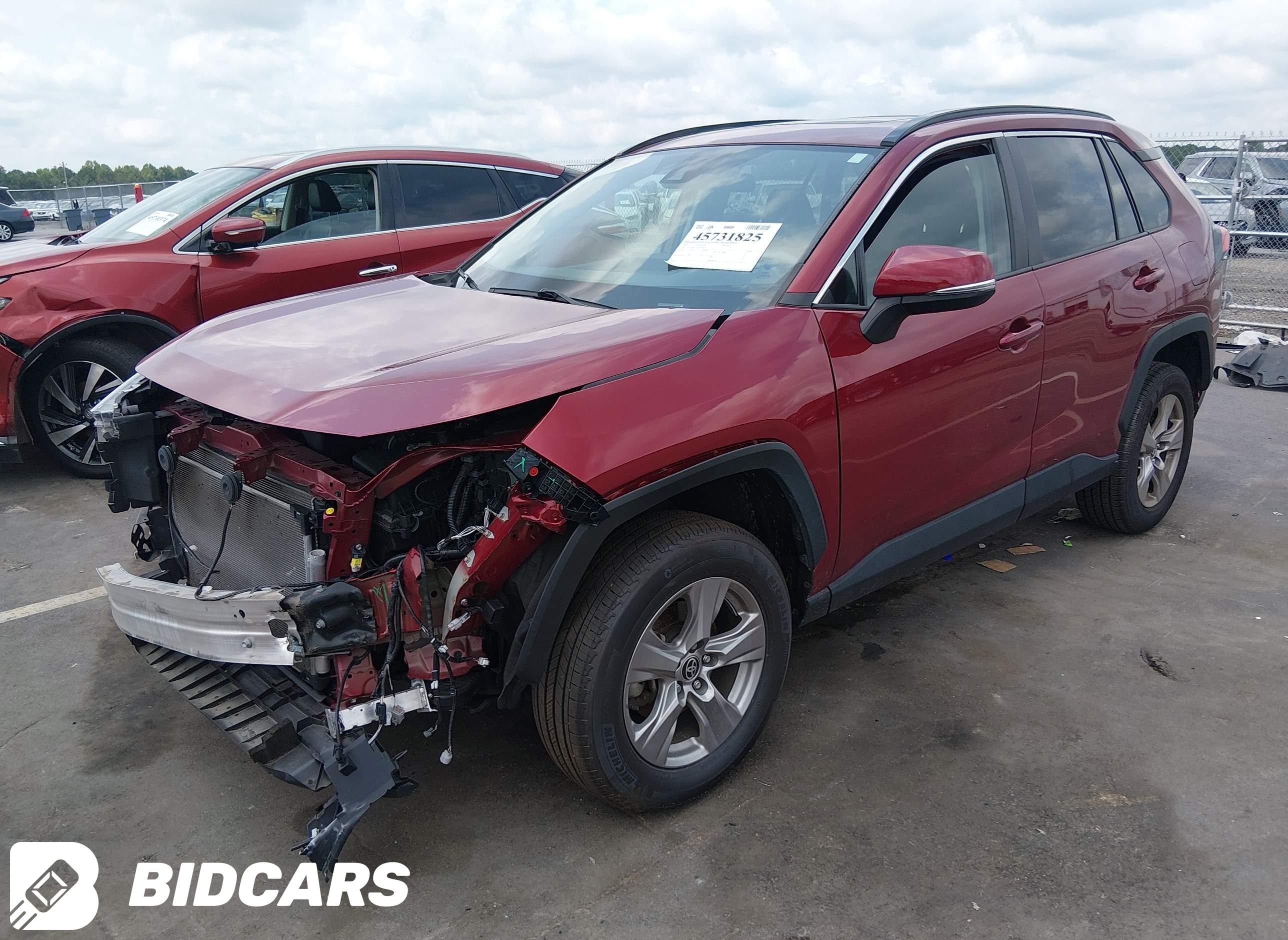 2022 Toyota RAV4, Xle