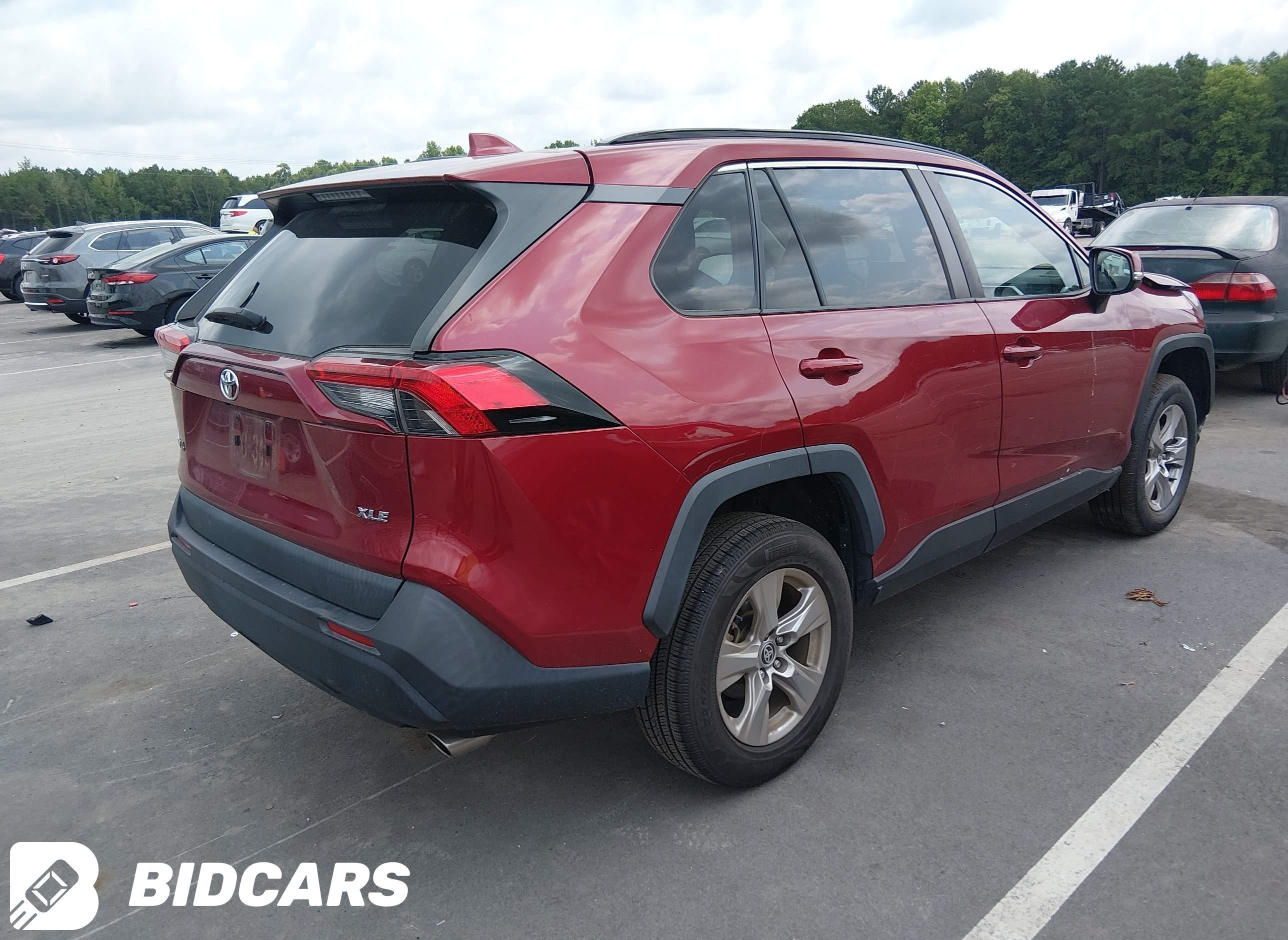 2022 Toyota RAV4, Xle
