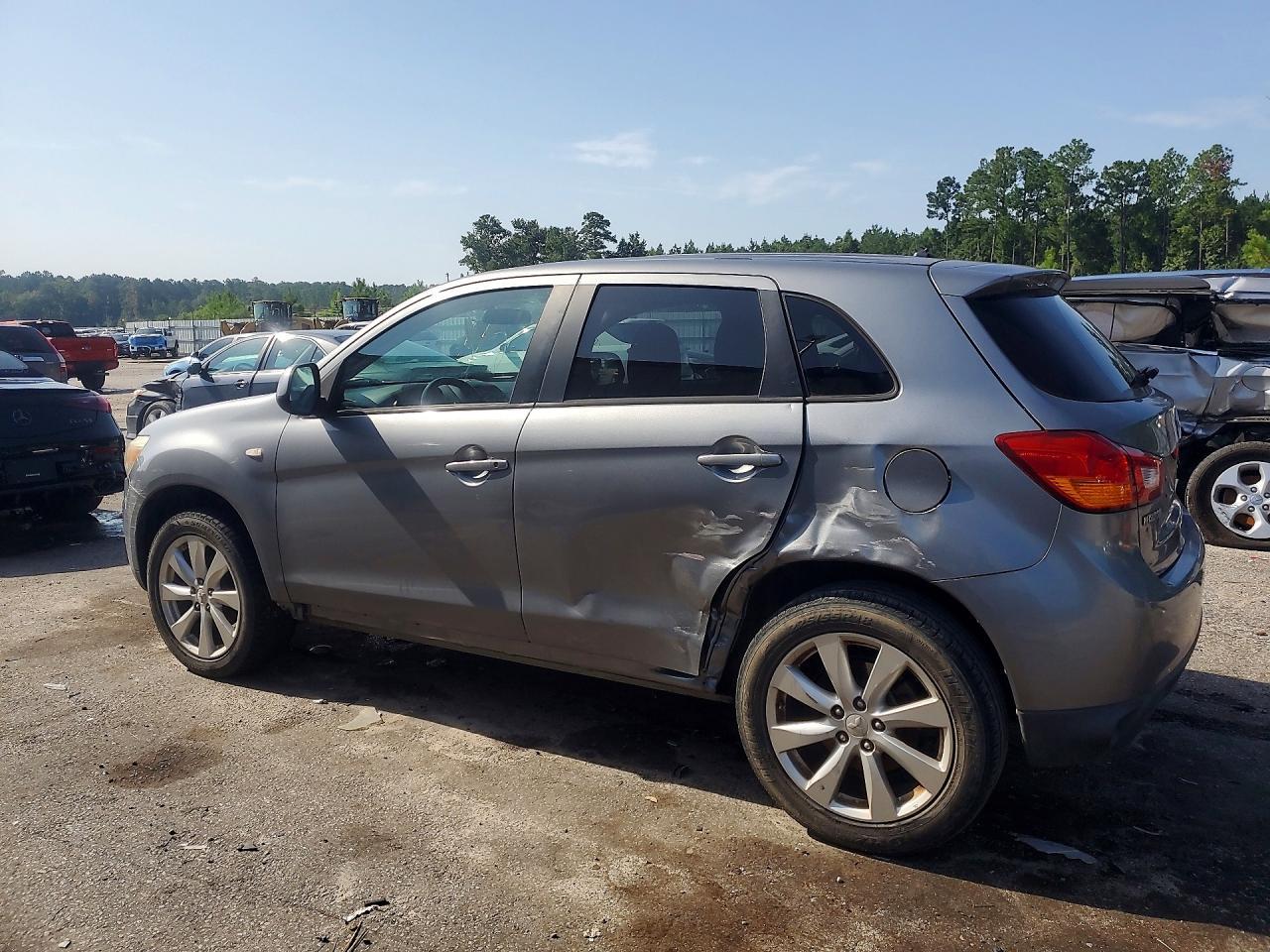 2015 Mitsubishi Outlander, ES