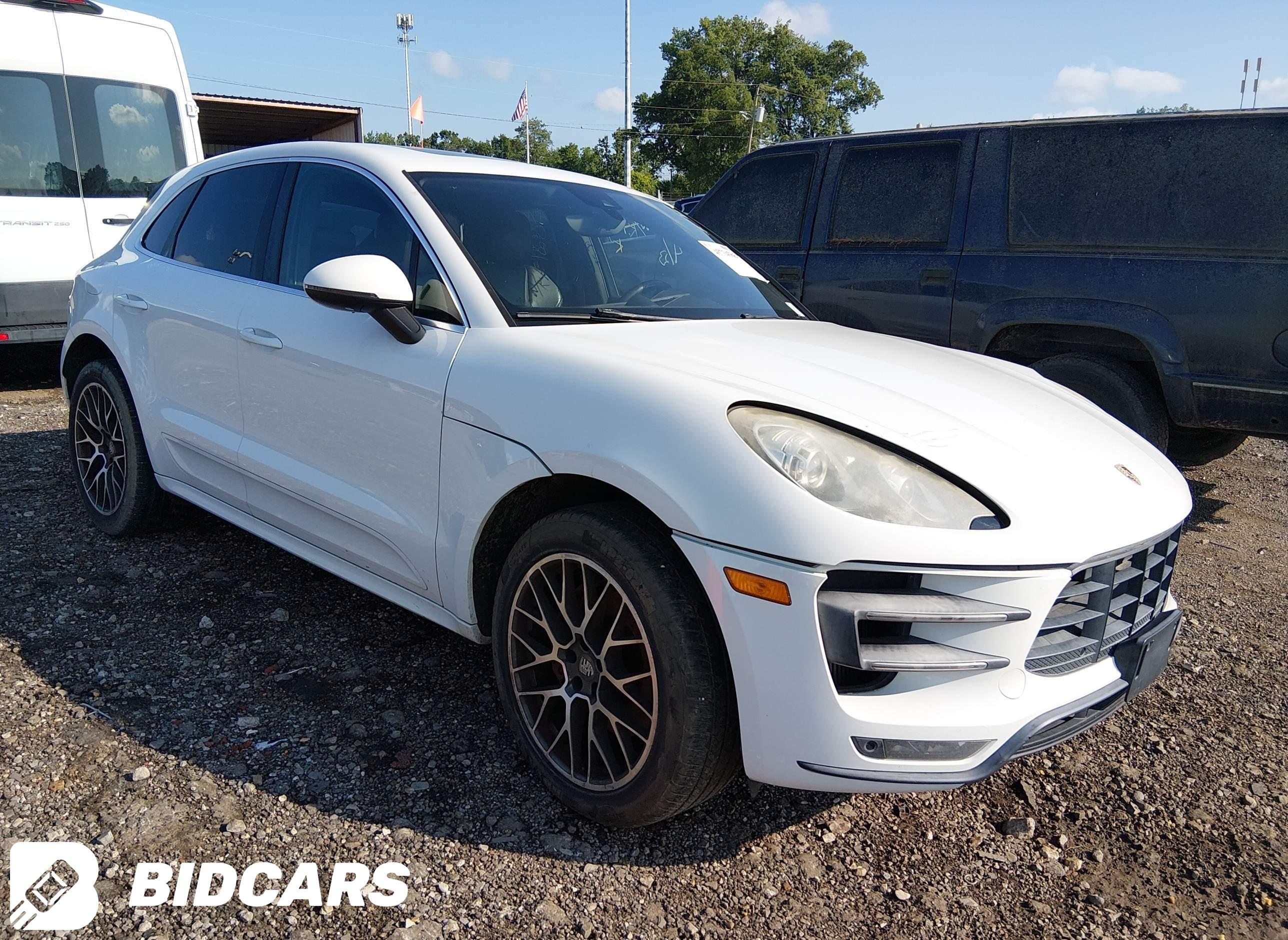 2015 Porsche Macan, Turbo