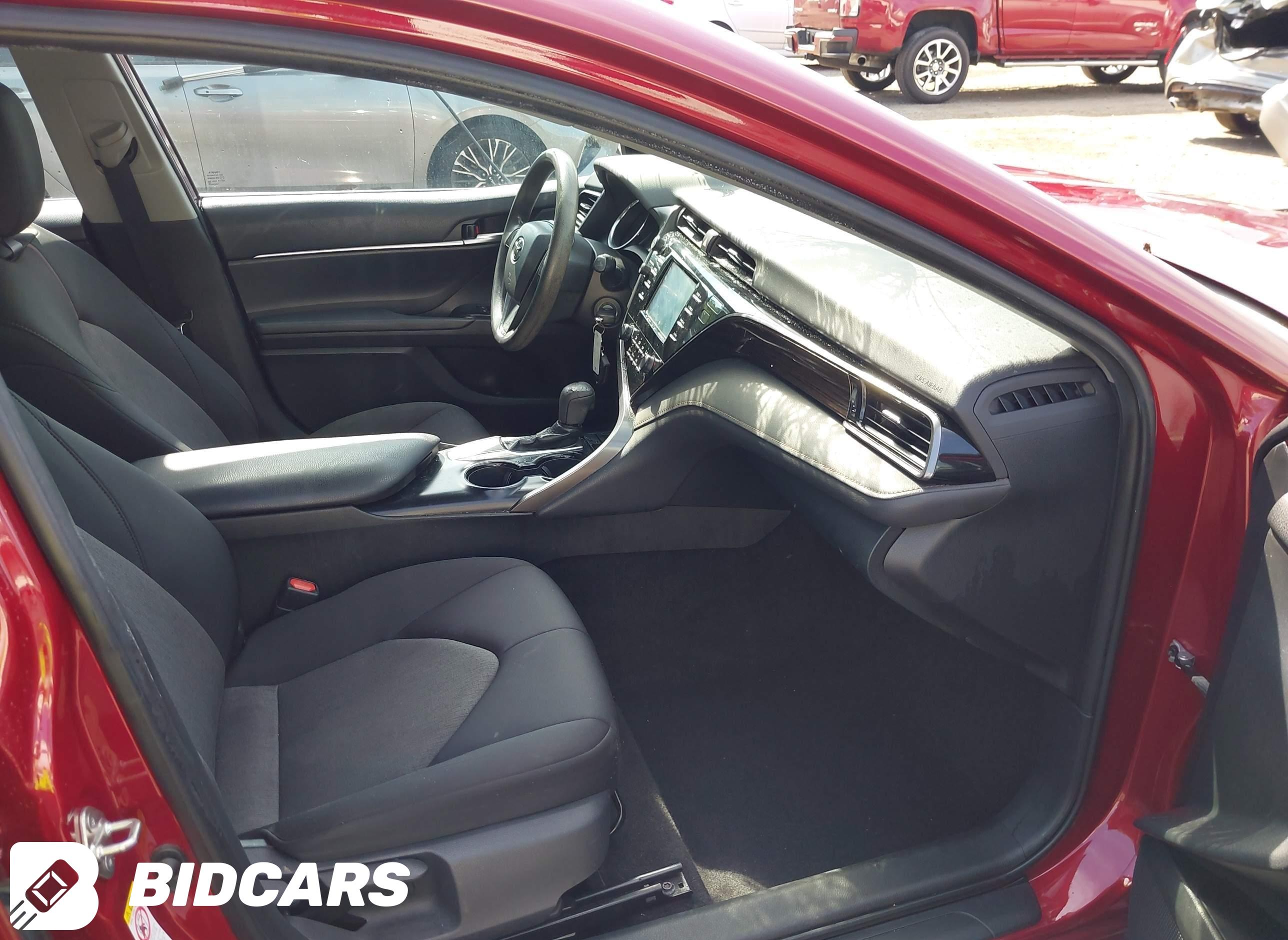 2019 Toyota Camry, LE