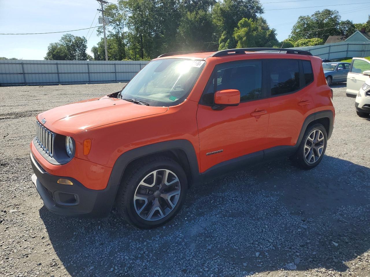 2015 Jeep Renegade, Latitude