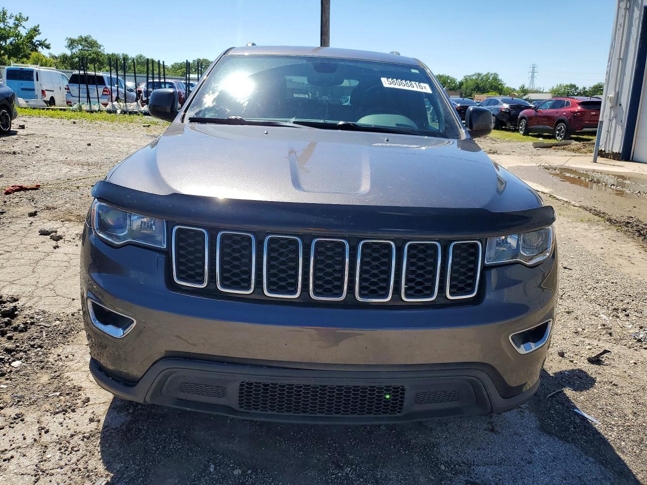 2017 Jeep Grand Cherokee, Laredo