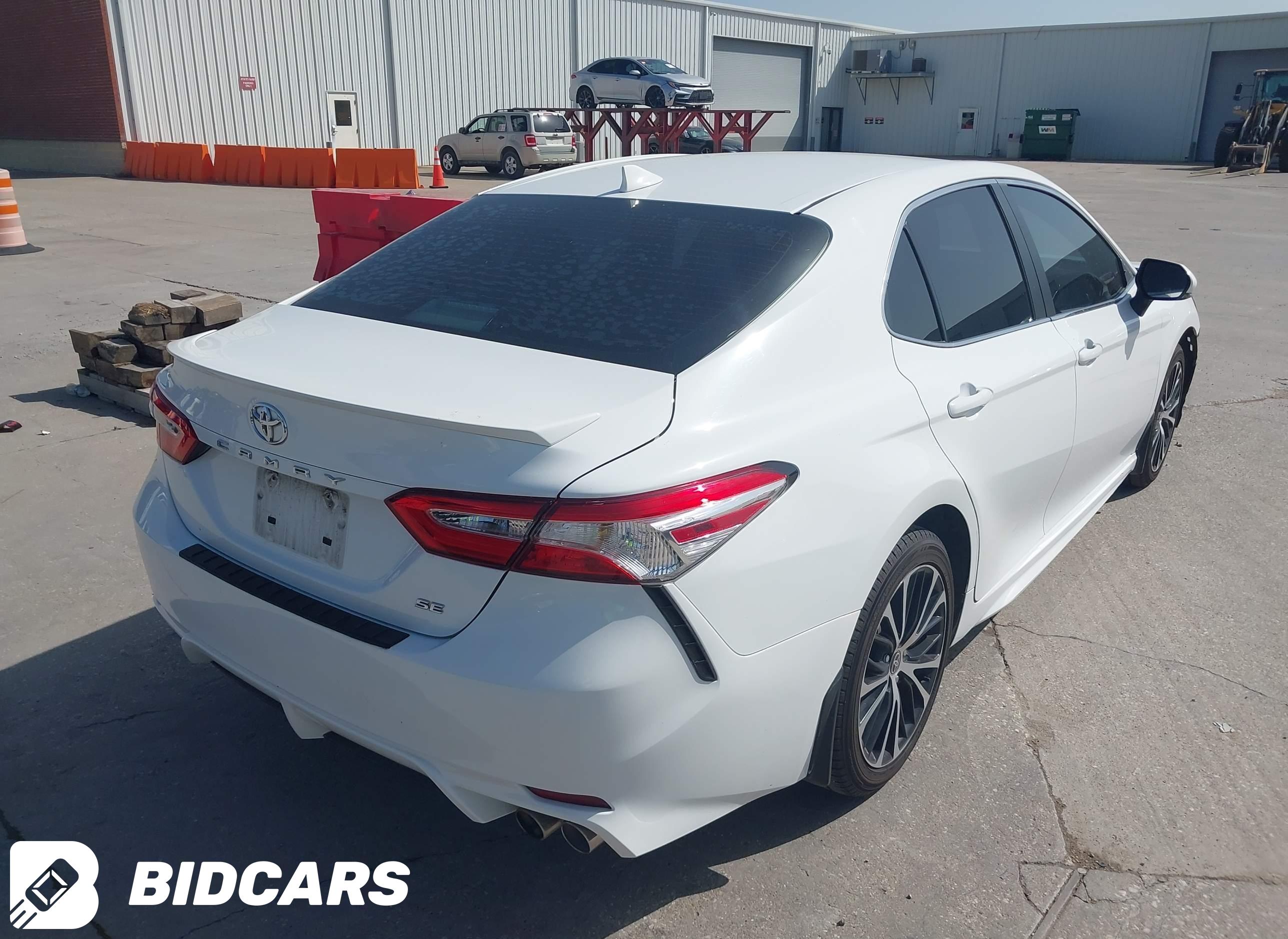 2020 Toyota Camry, SE