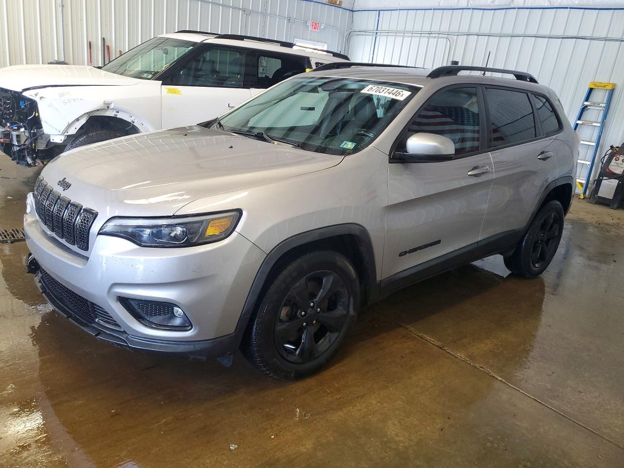 2020 Jeep Cherokee, Latitude...