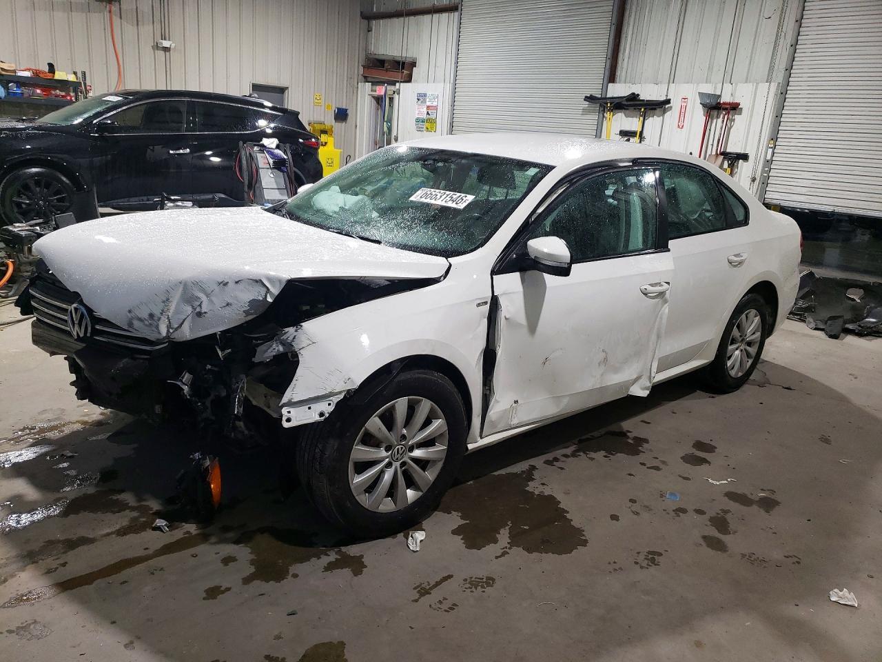 2015 Volkswagen Passat, S