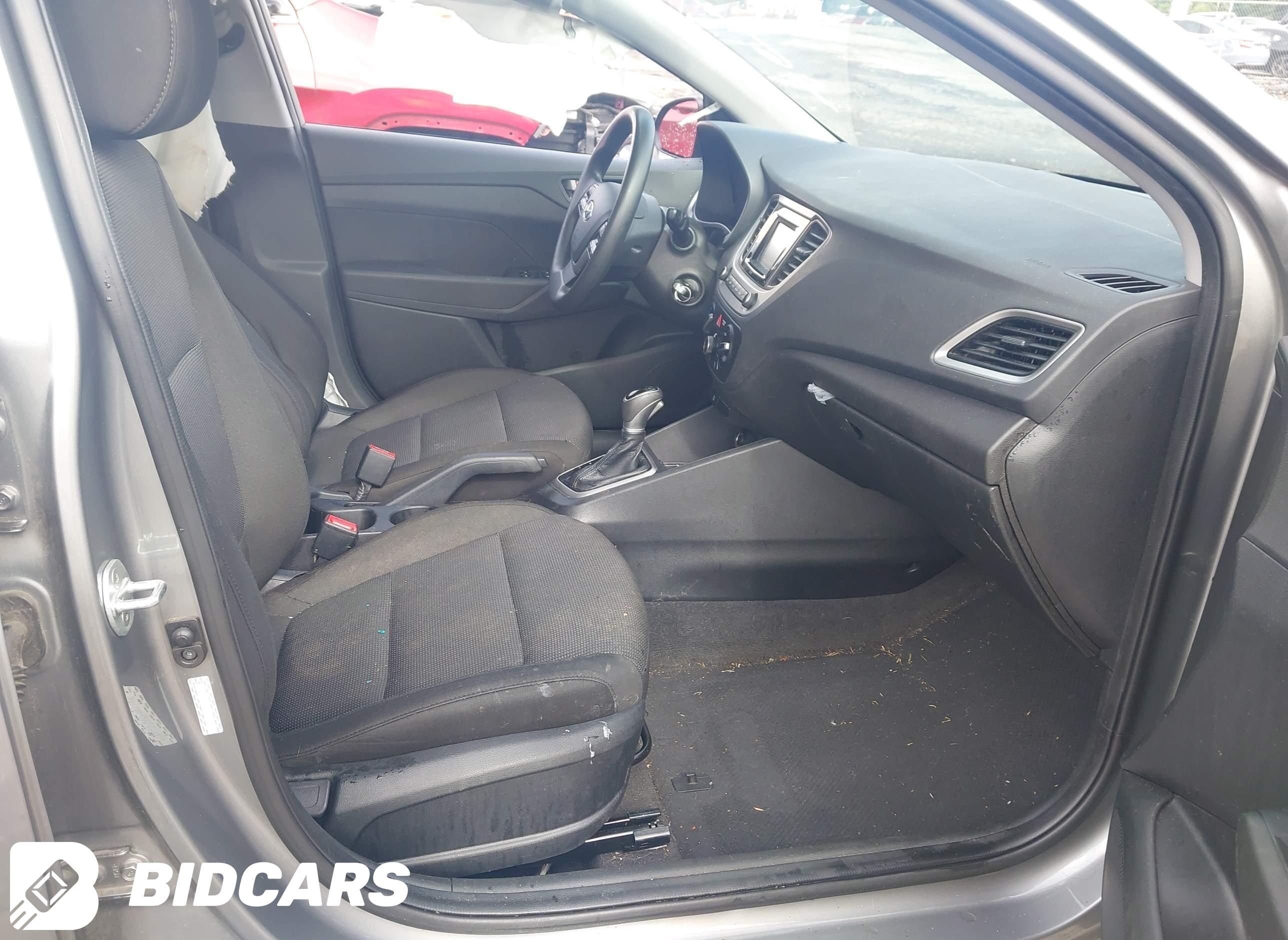 2022 Hyundai Accent, SE