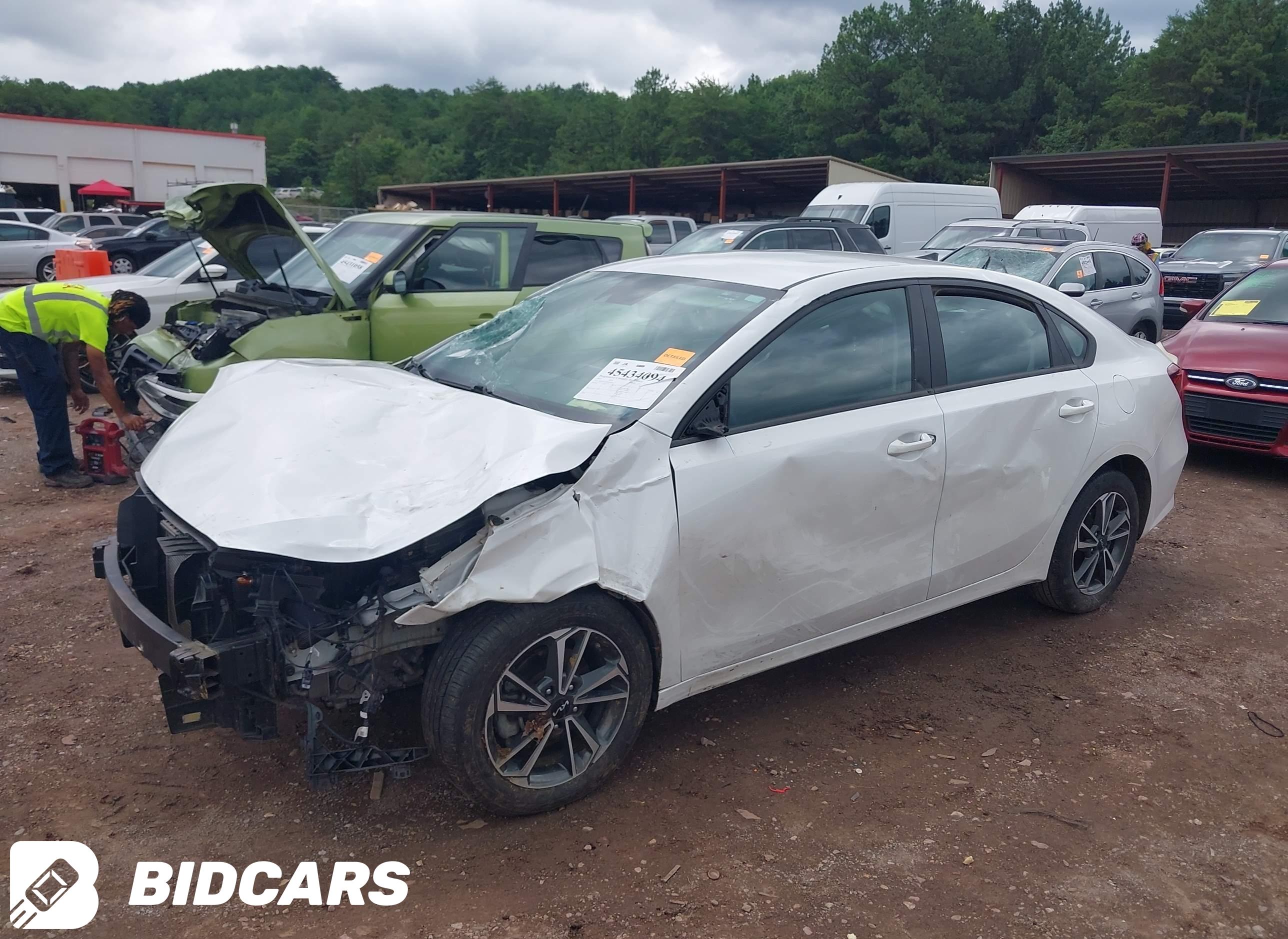 2023 KIA Forte, Lxs