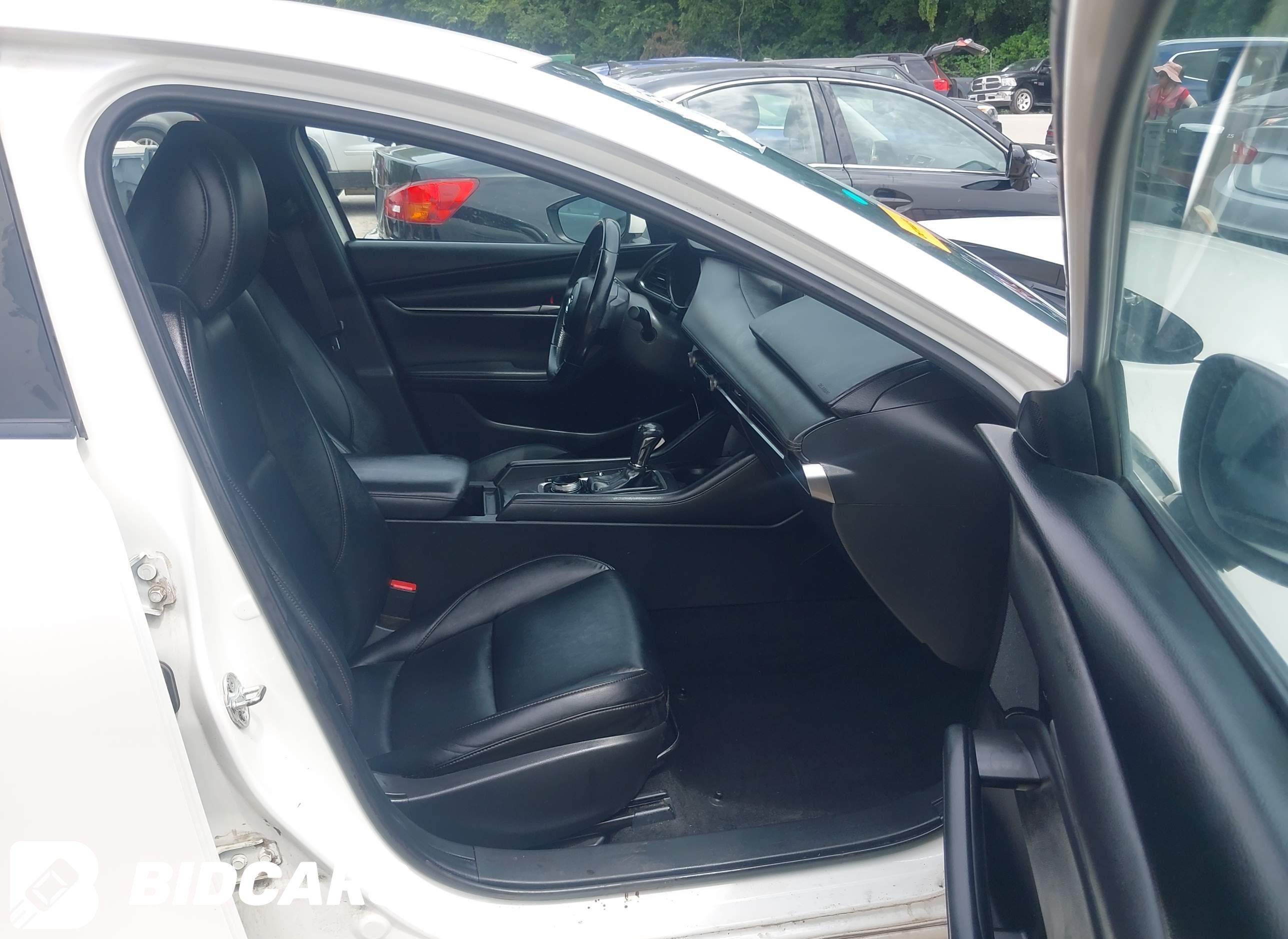 2021 Mazda 3, Select