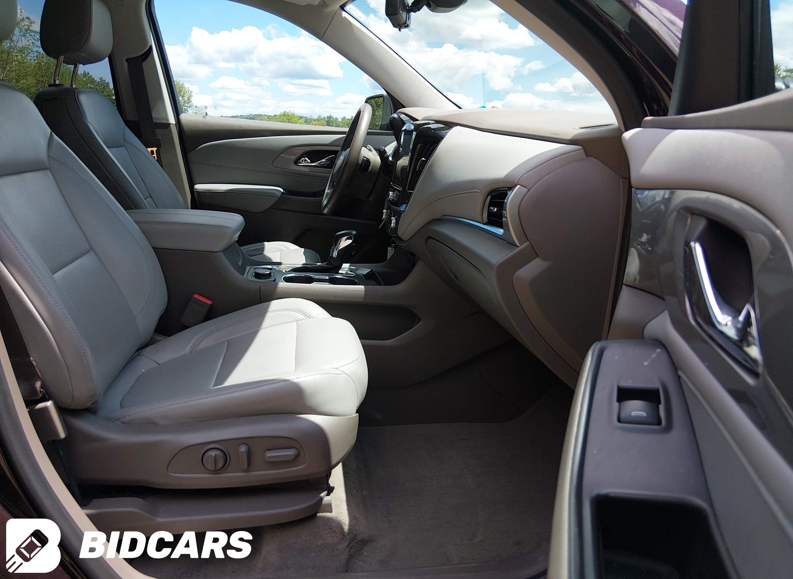 2021 Chevrolet Traverse, Awd...
