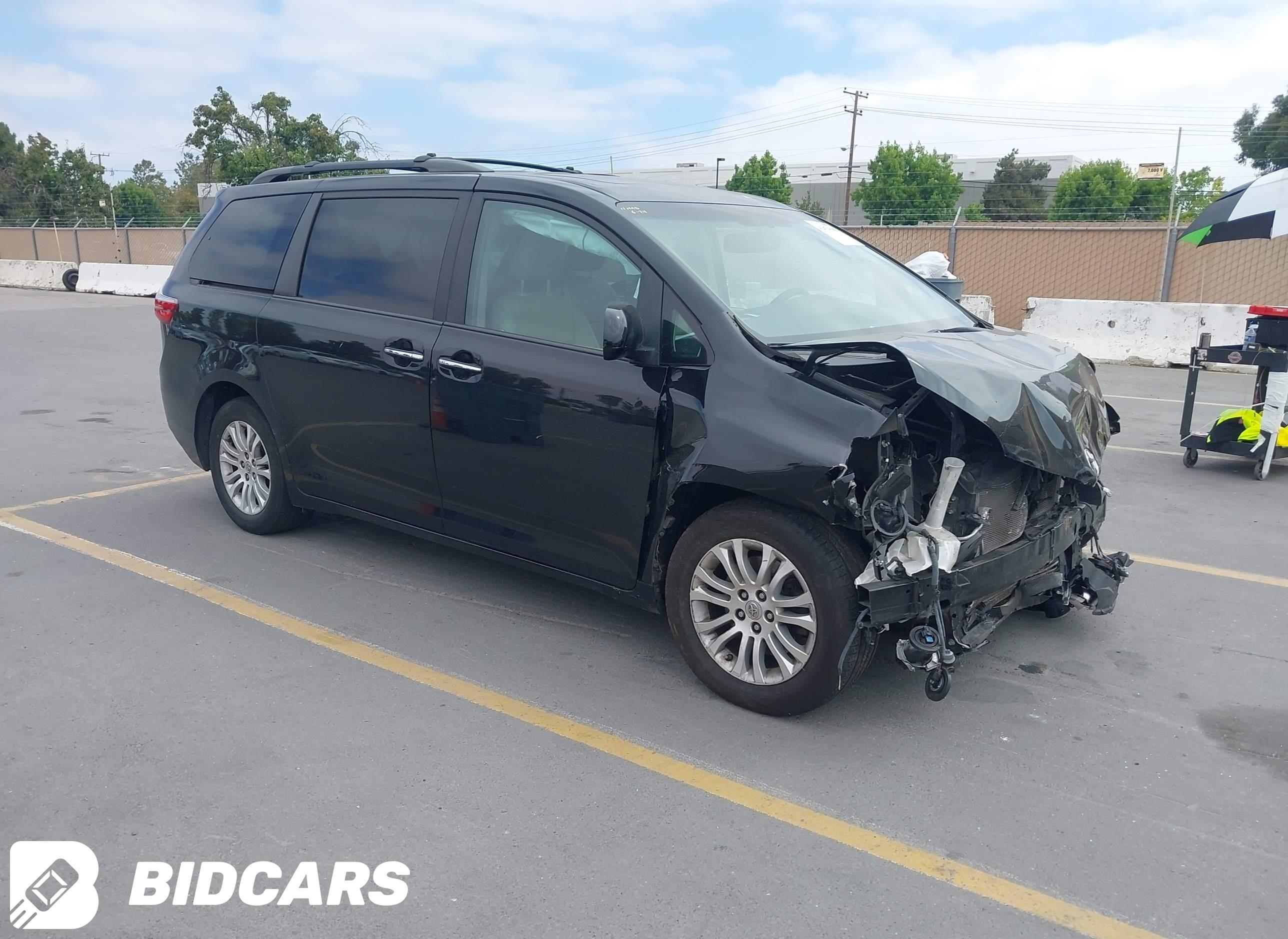 2016 Toyota Sienna, Xle 8 Pas...
