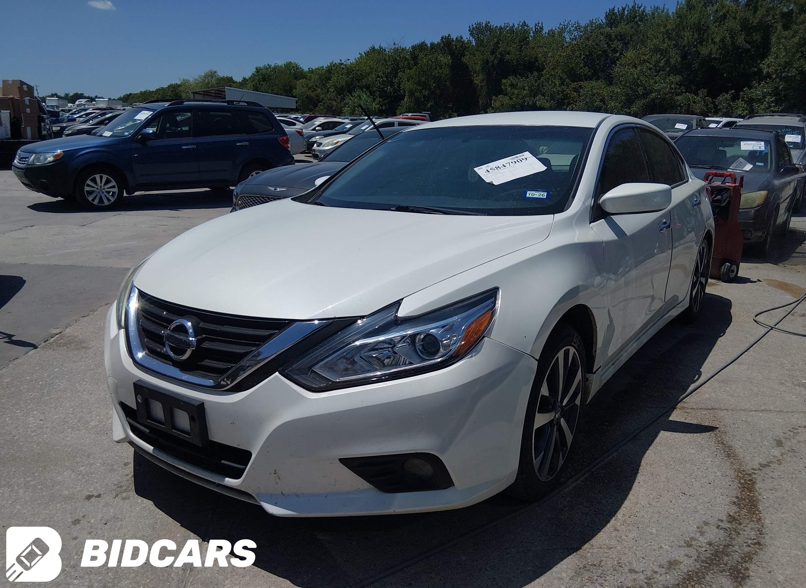 2016 Nissan Altima, 2.5 SR