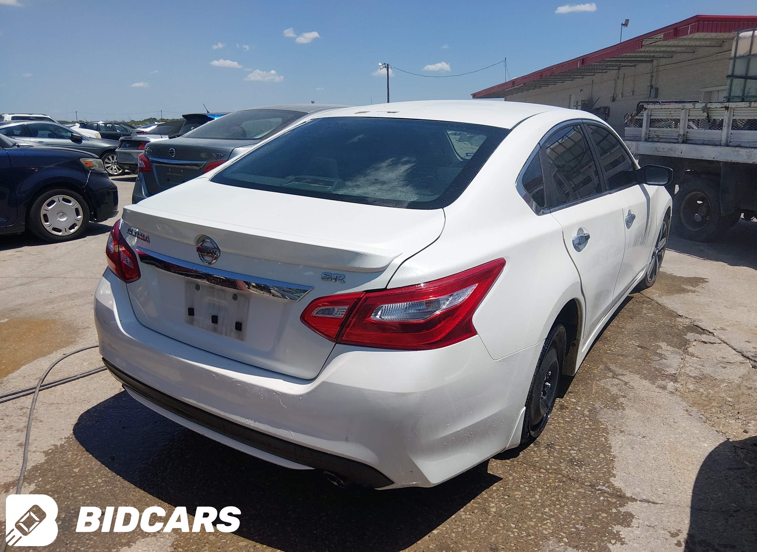 2016 Nissan Altima, 2.5 SR