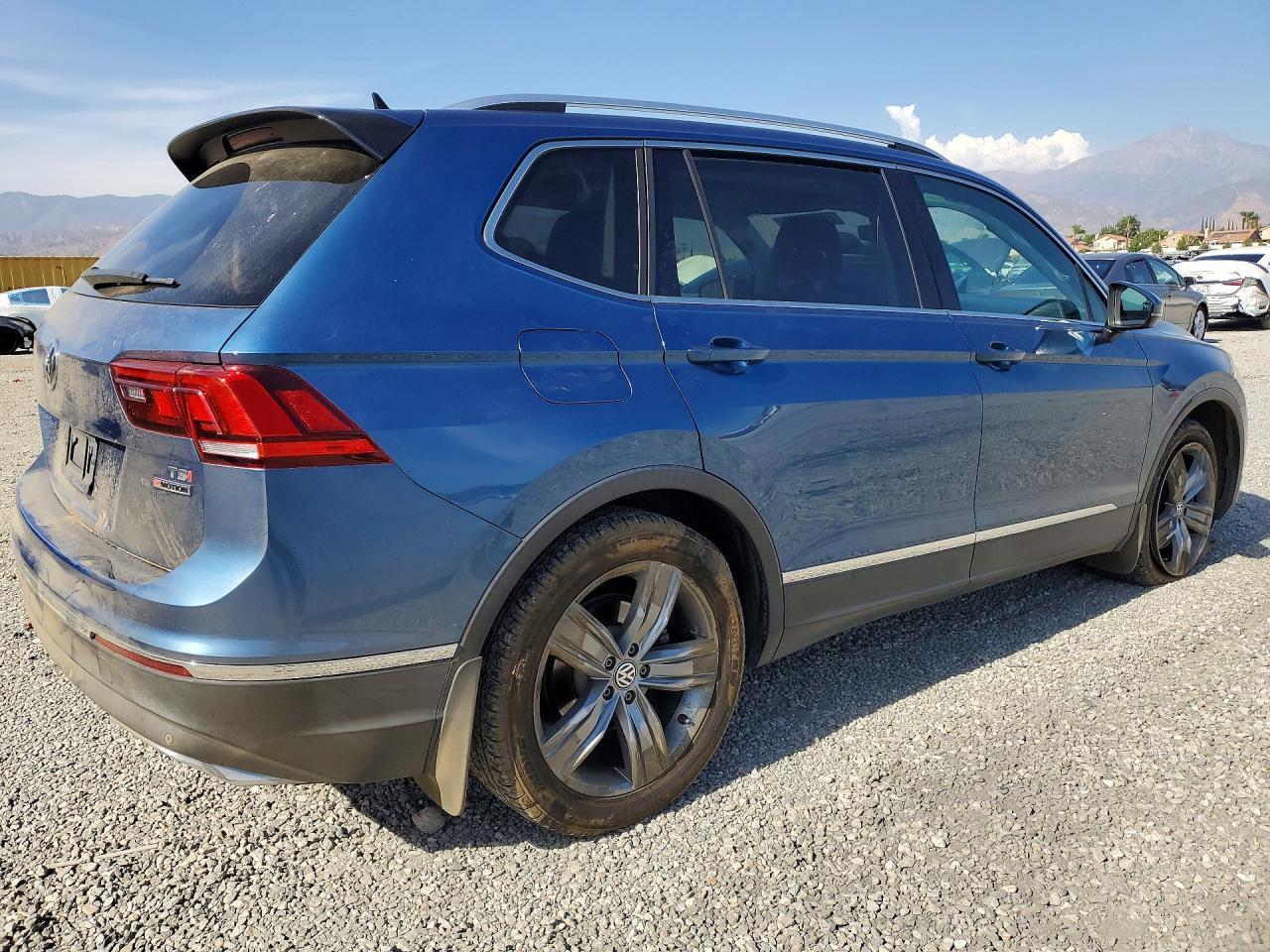 2018 Volkswagen Tiguan, Sel P...