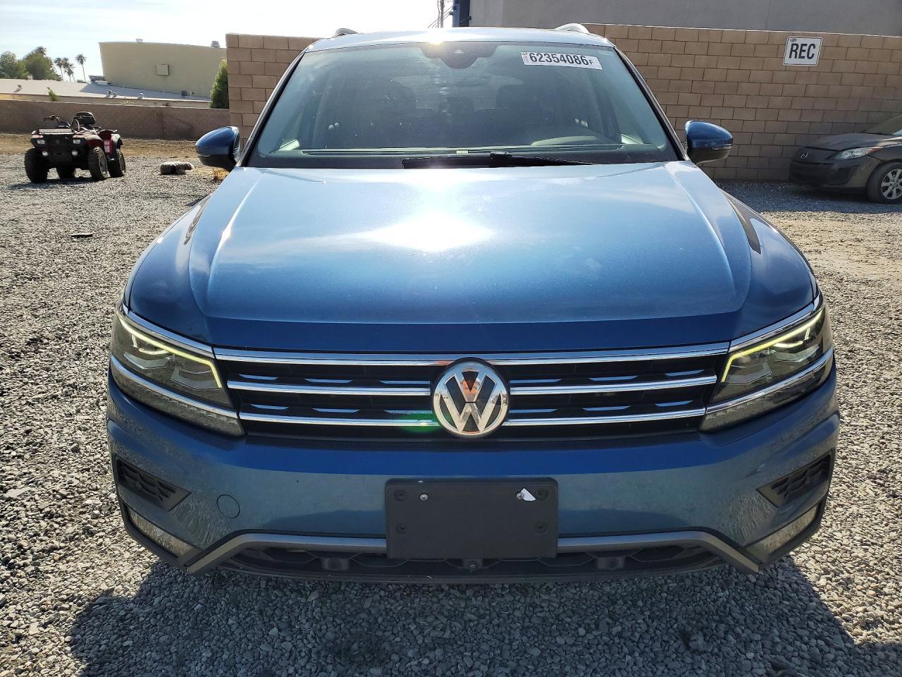 2018 Volkswagen Tiguan, Sel P...