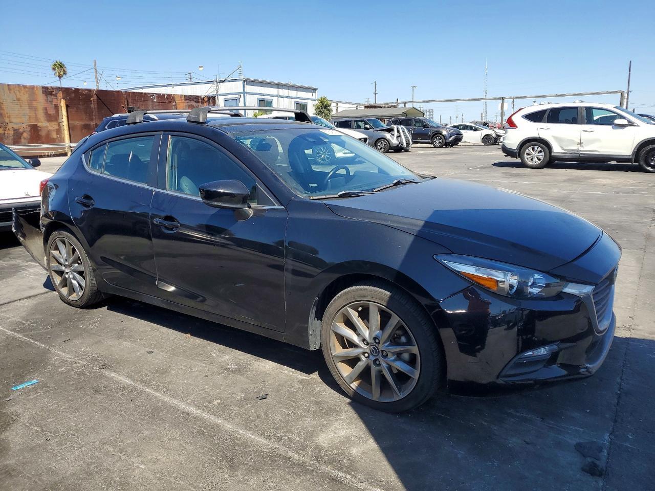 2018 Mazda 3, Touring