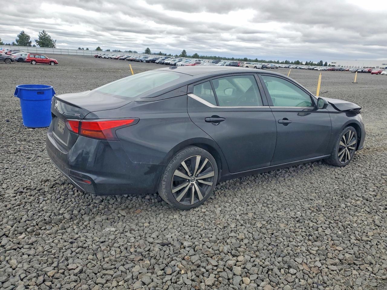 2020 Nissan Altima, SR
