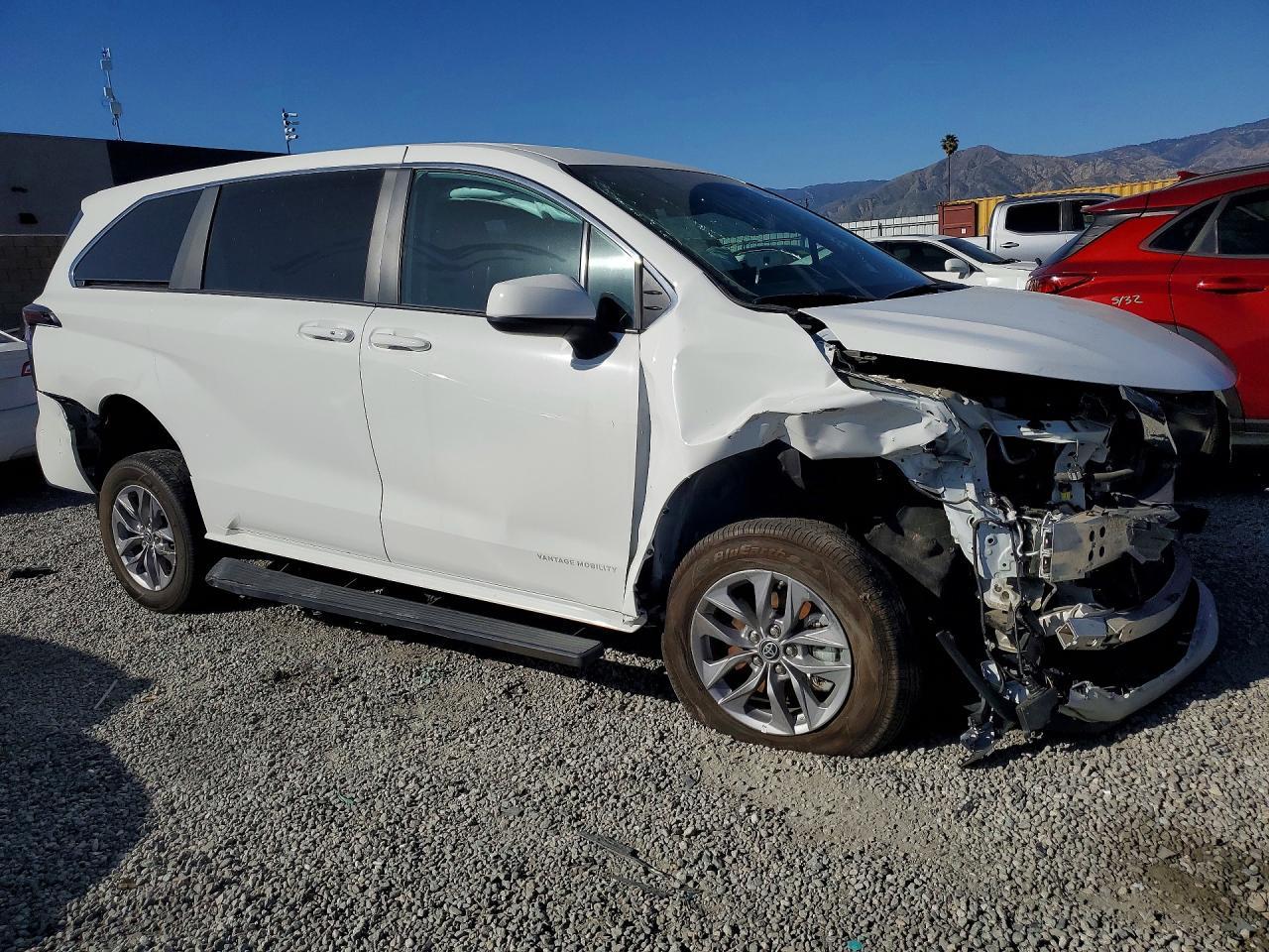 2024 Toyota Sienna, Le 8-Pass...