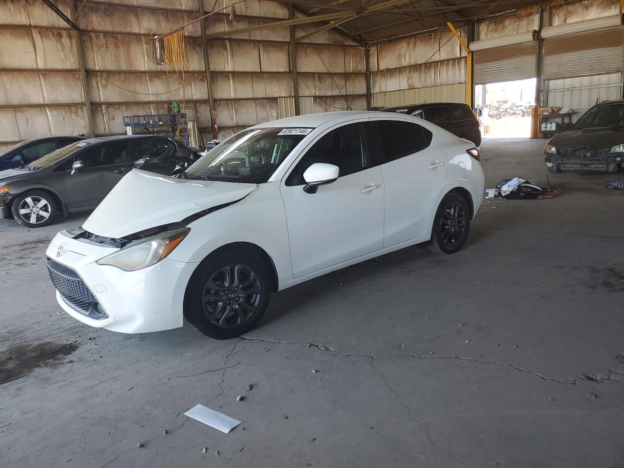 2020 Toyota Yaris, LE
