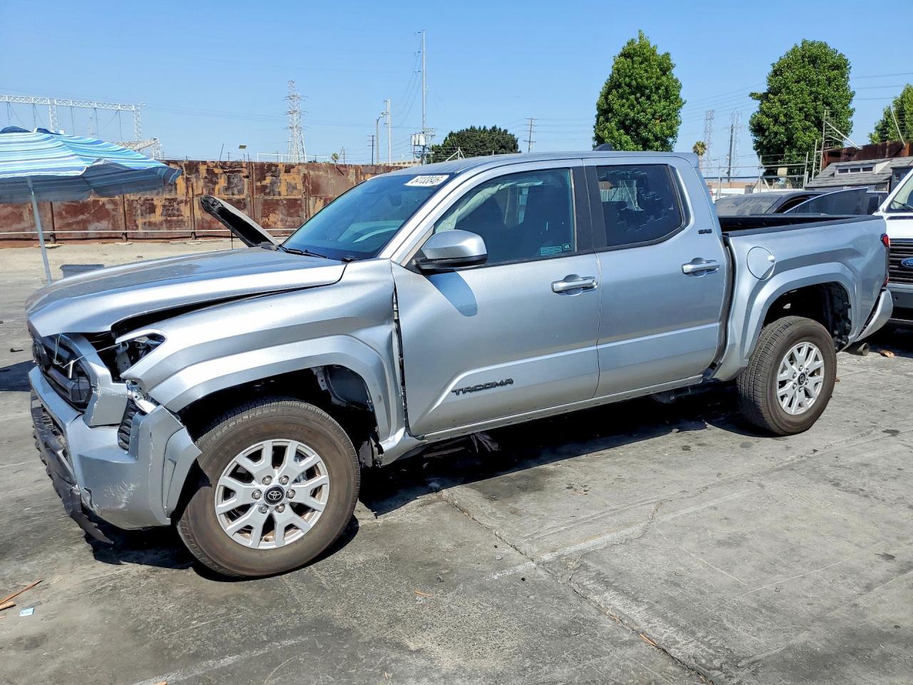 2025 Toyota Tacoma, SR5
