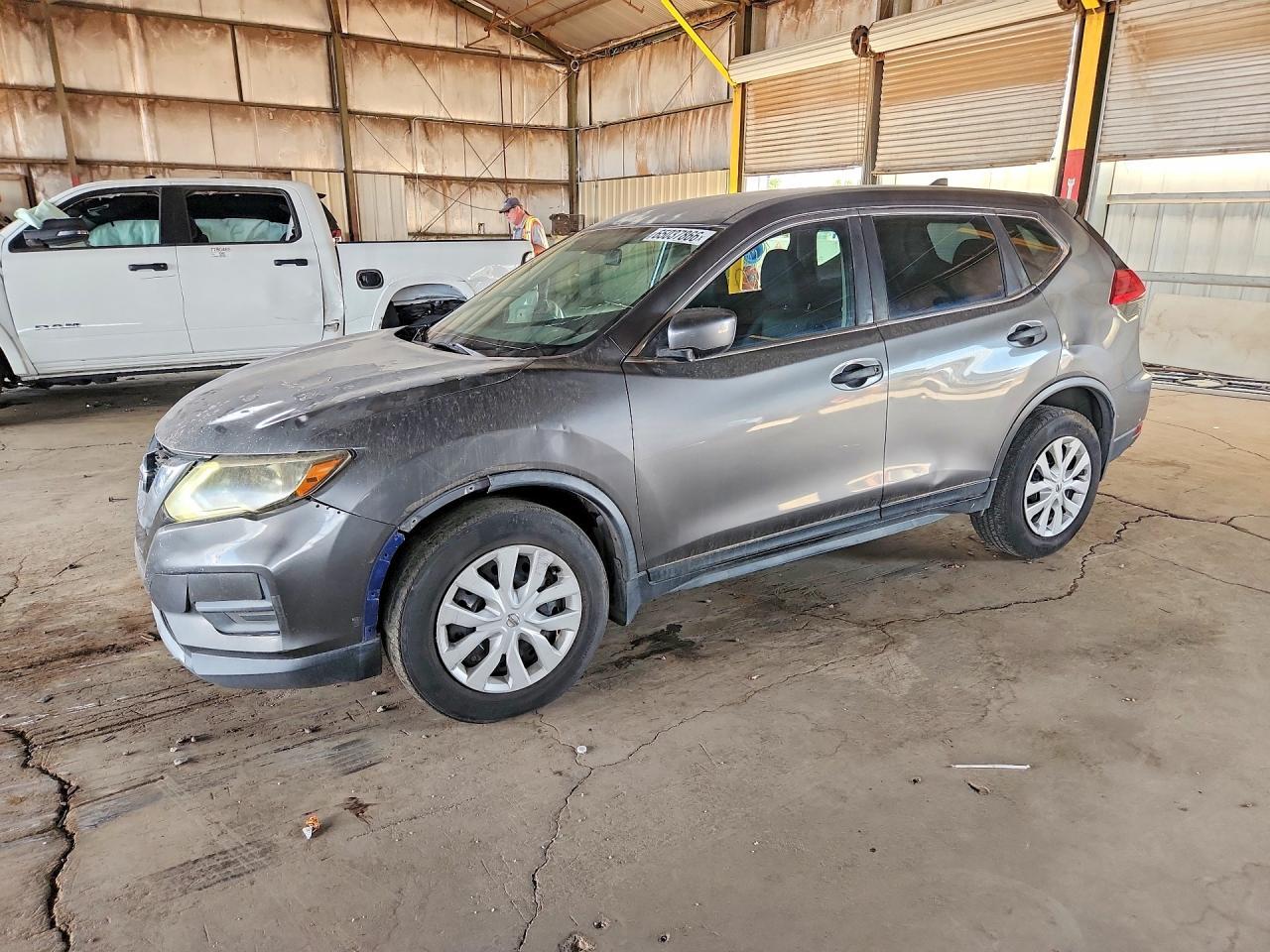 2017 Nissan Rogue, S