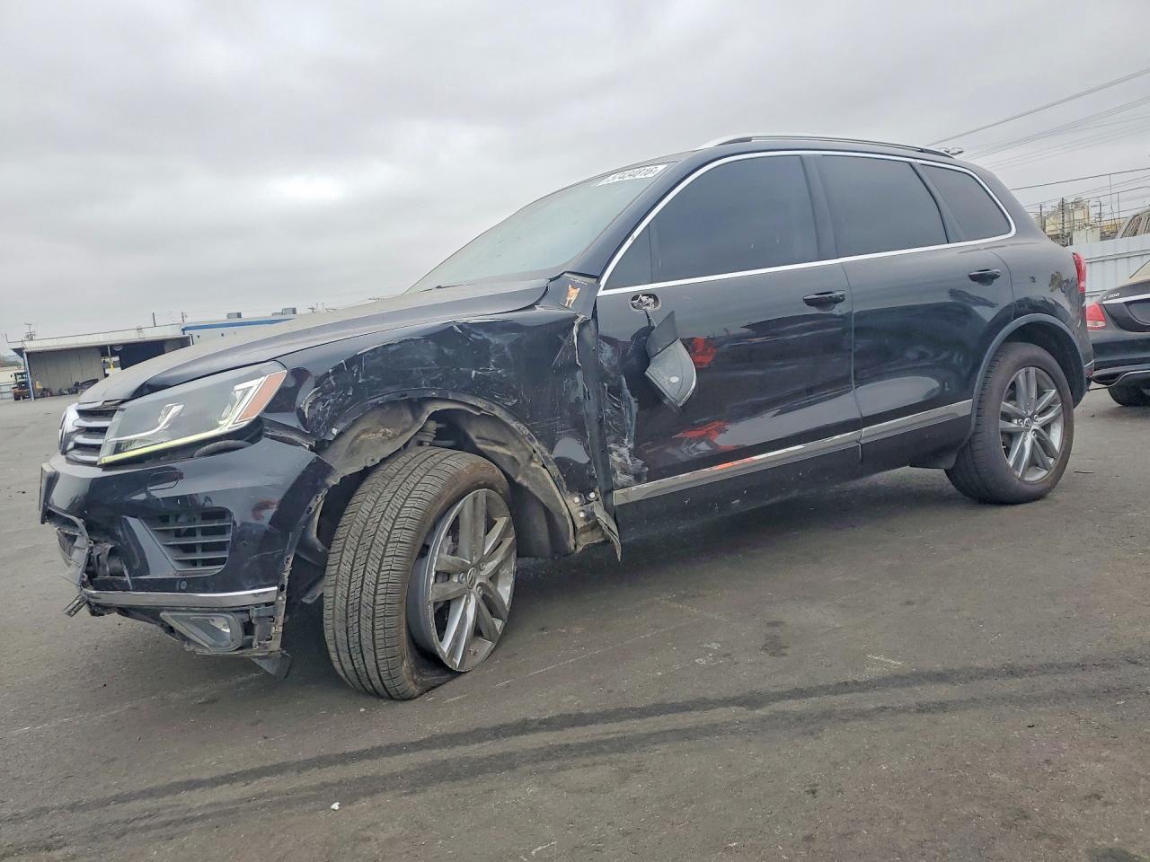 2015 Volkswagen Touareg, V6