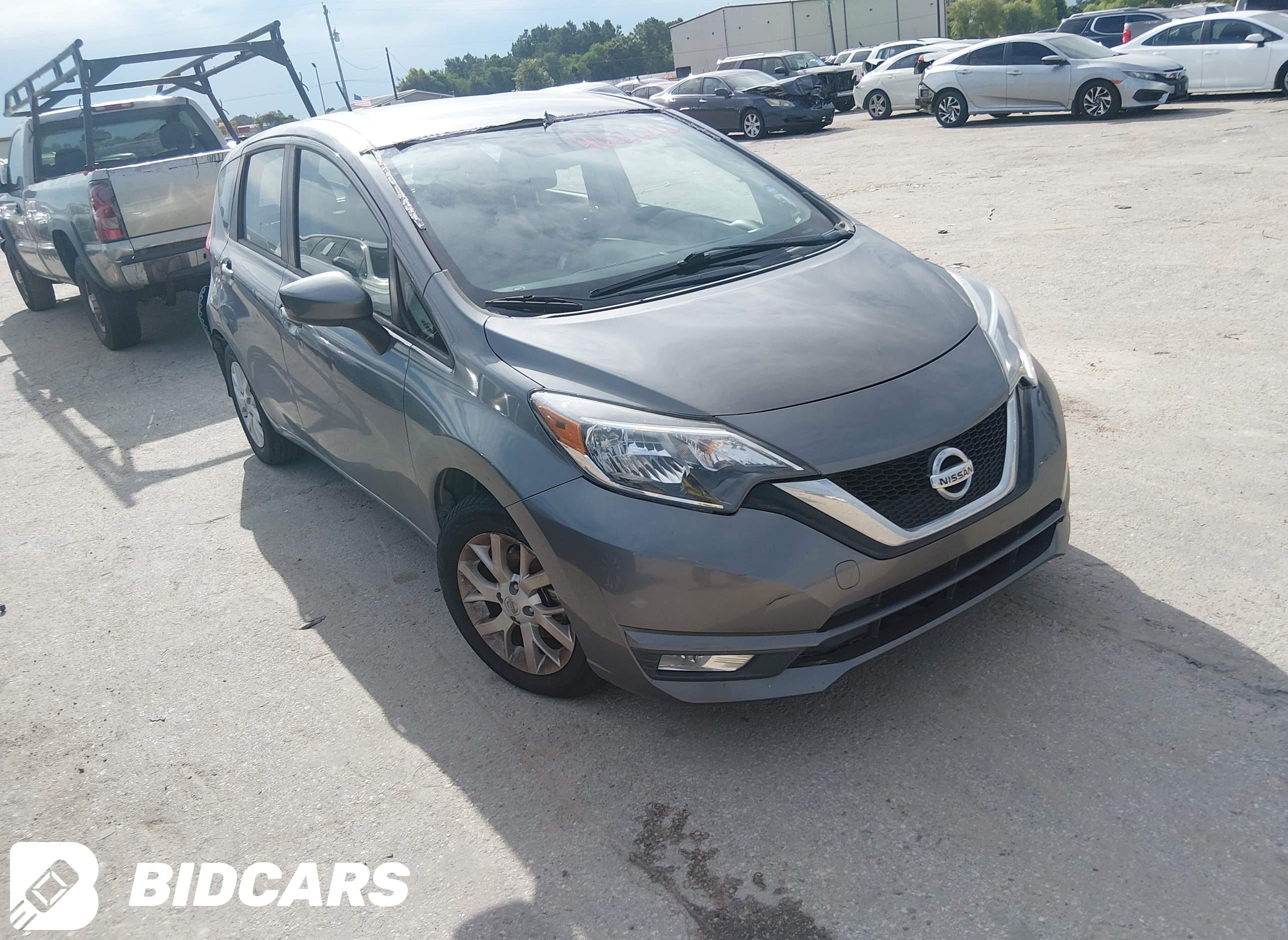 2017 Nissan Versa, Note SV