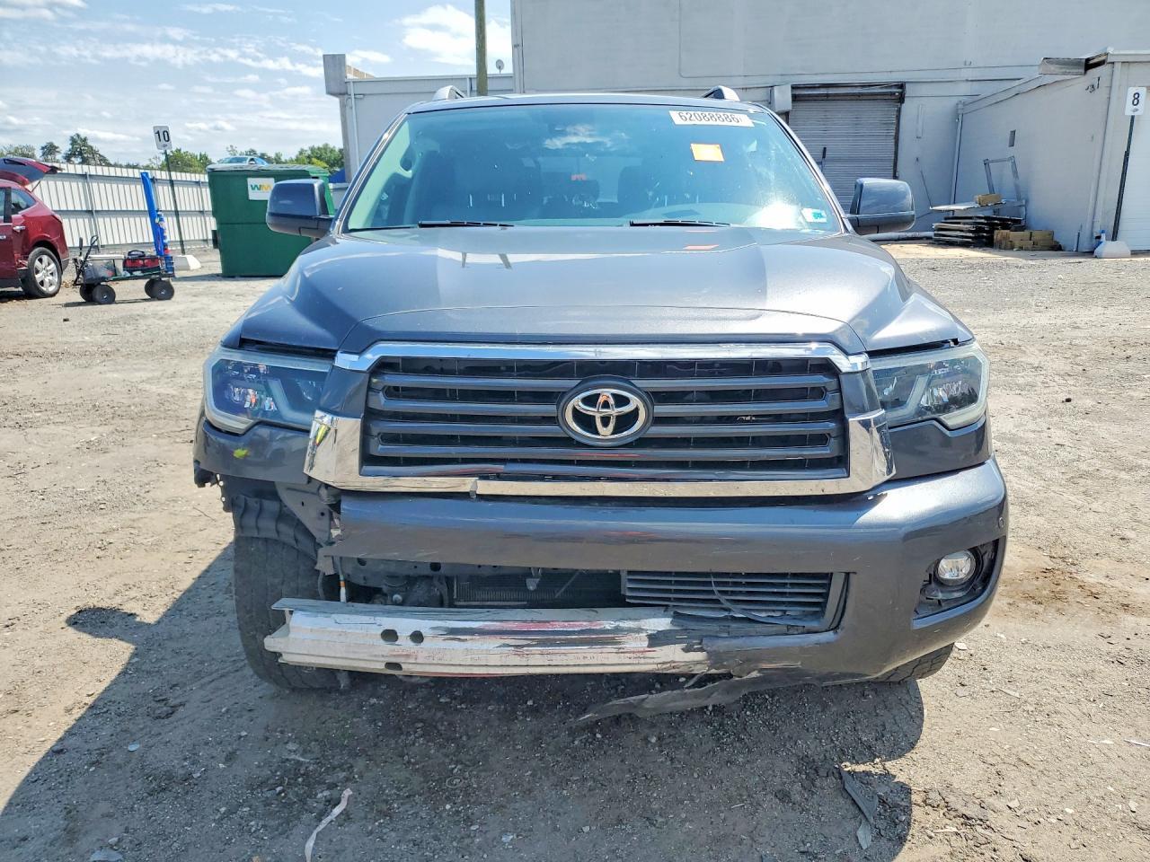 2019 Toyota Sequoia, SR5