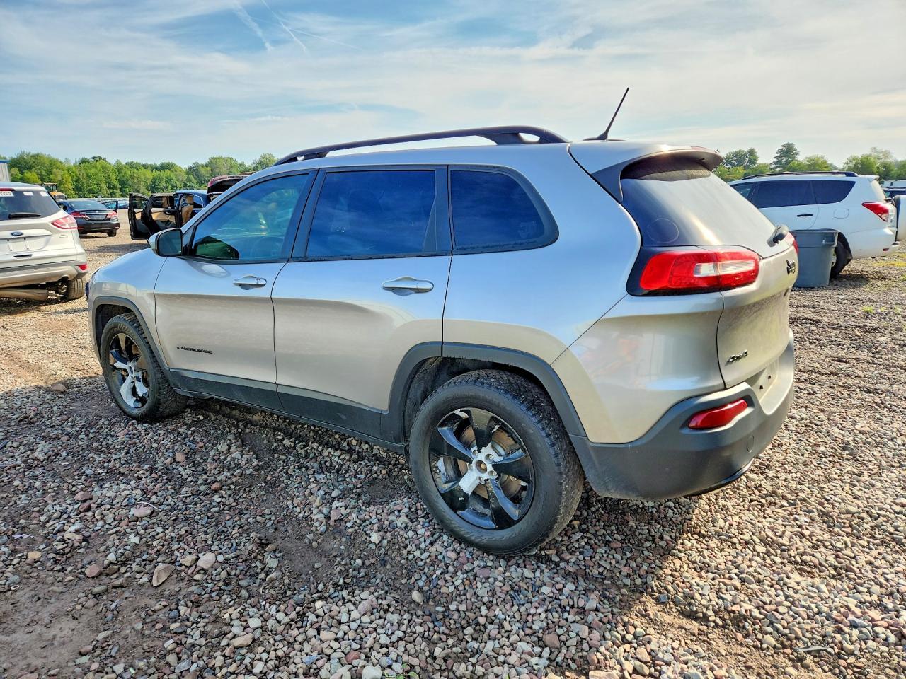 2018 Jeep Cherokee, Latitude