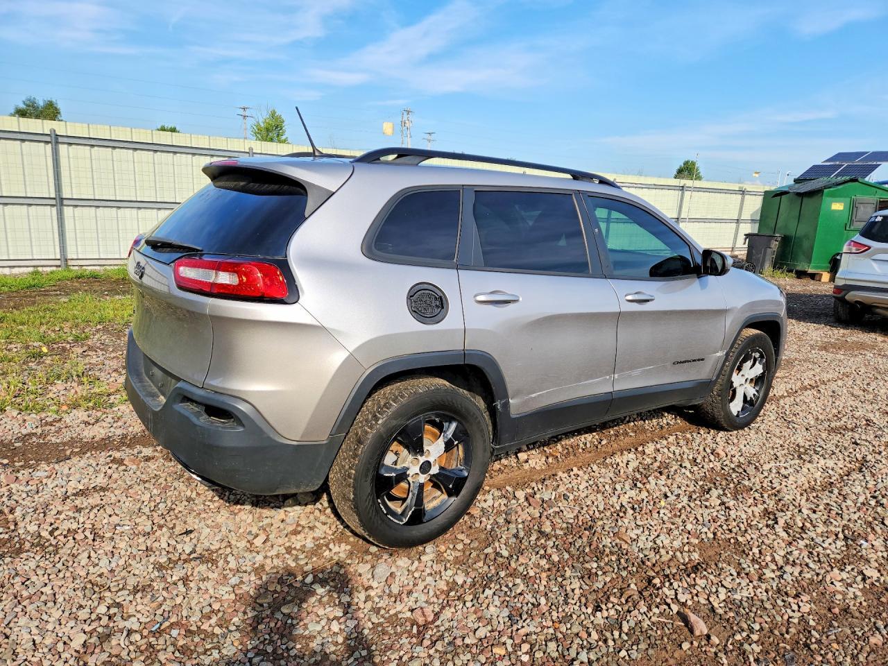2018 Jeep Cherokee, Latitude