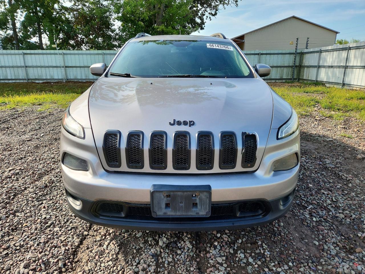 2018 Jeep Cherokee, Latitude