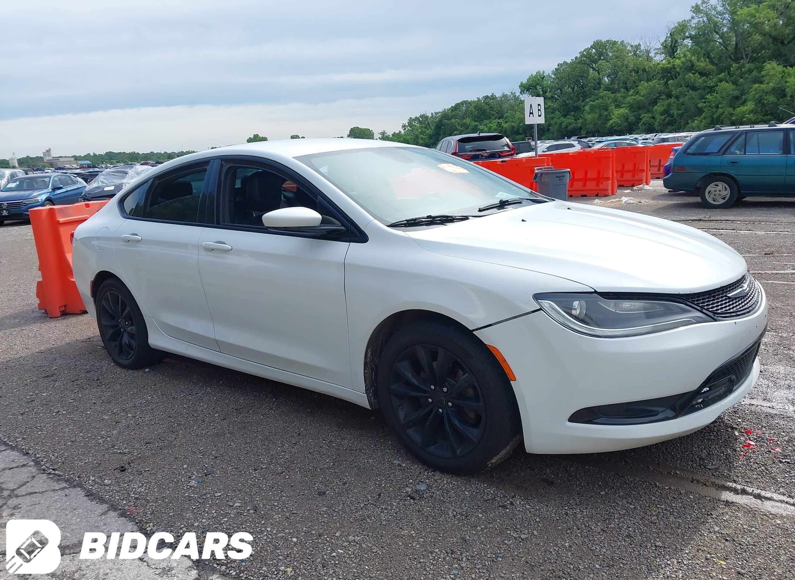 2015 Chrysler 200, S