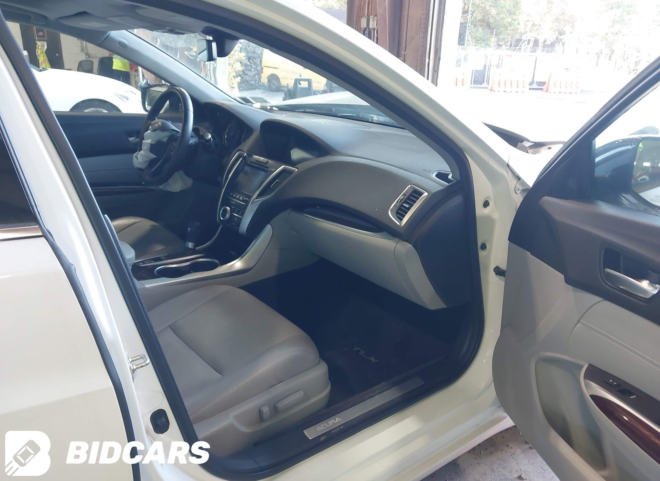 2015 Acura TLX, Tech