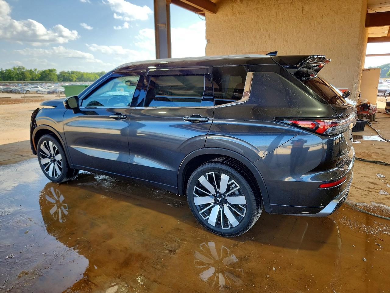 2025 Mitsubishi Outlander, Sel