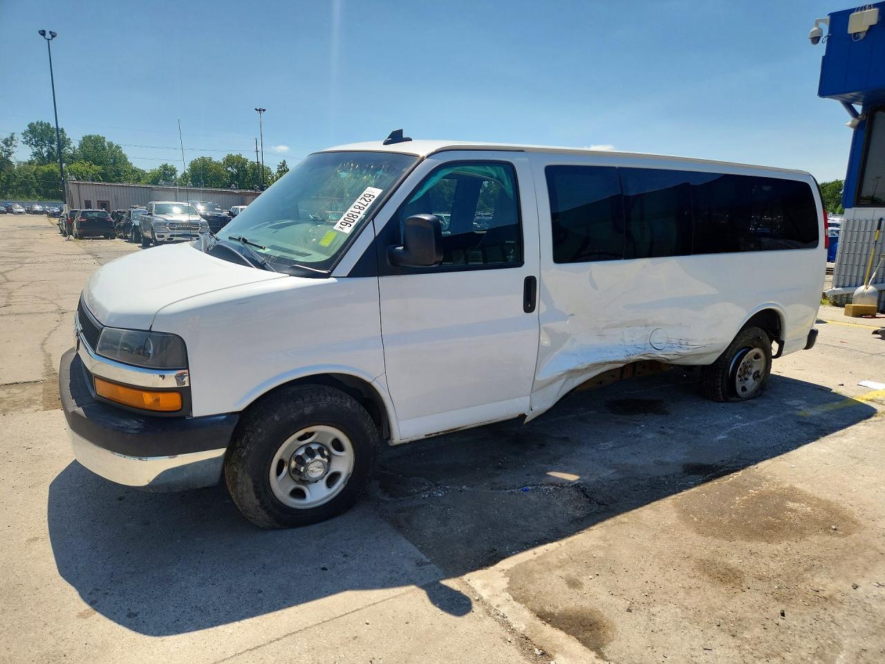 2017 Chevrolet Express, LT