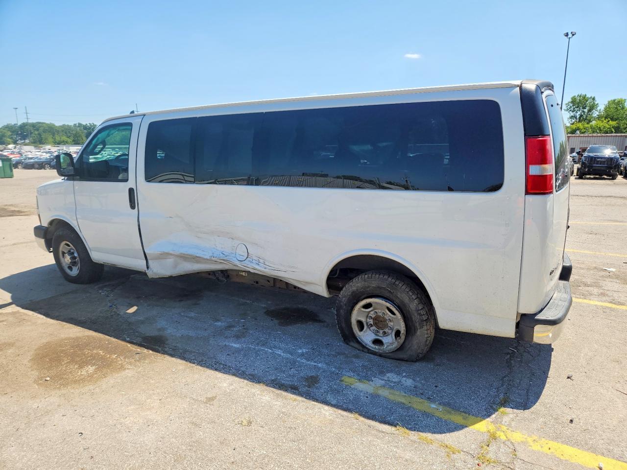 2017 Chevrolet Express, LT