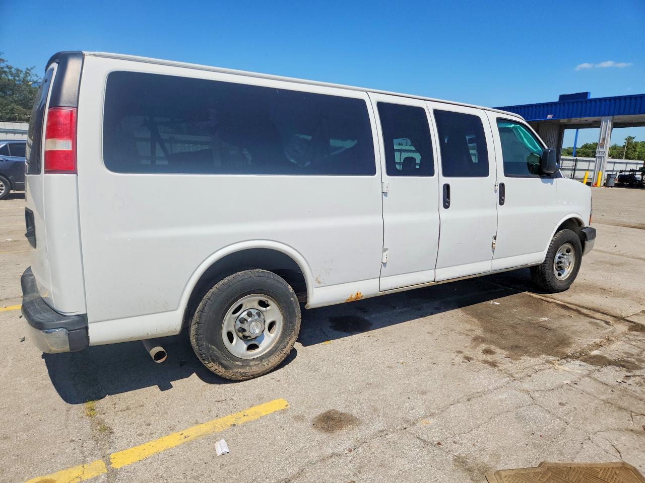 2017 Chevrolet Express, LT