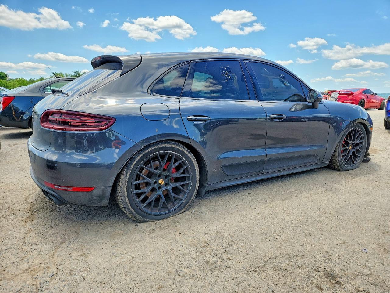 2017 Porsche Macan, Gts