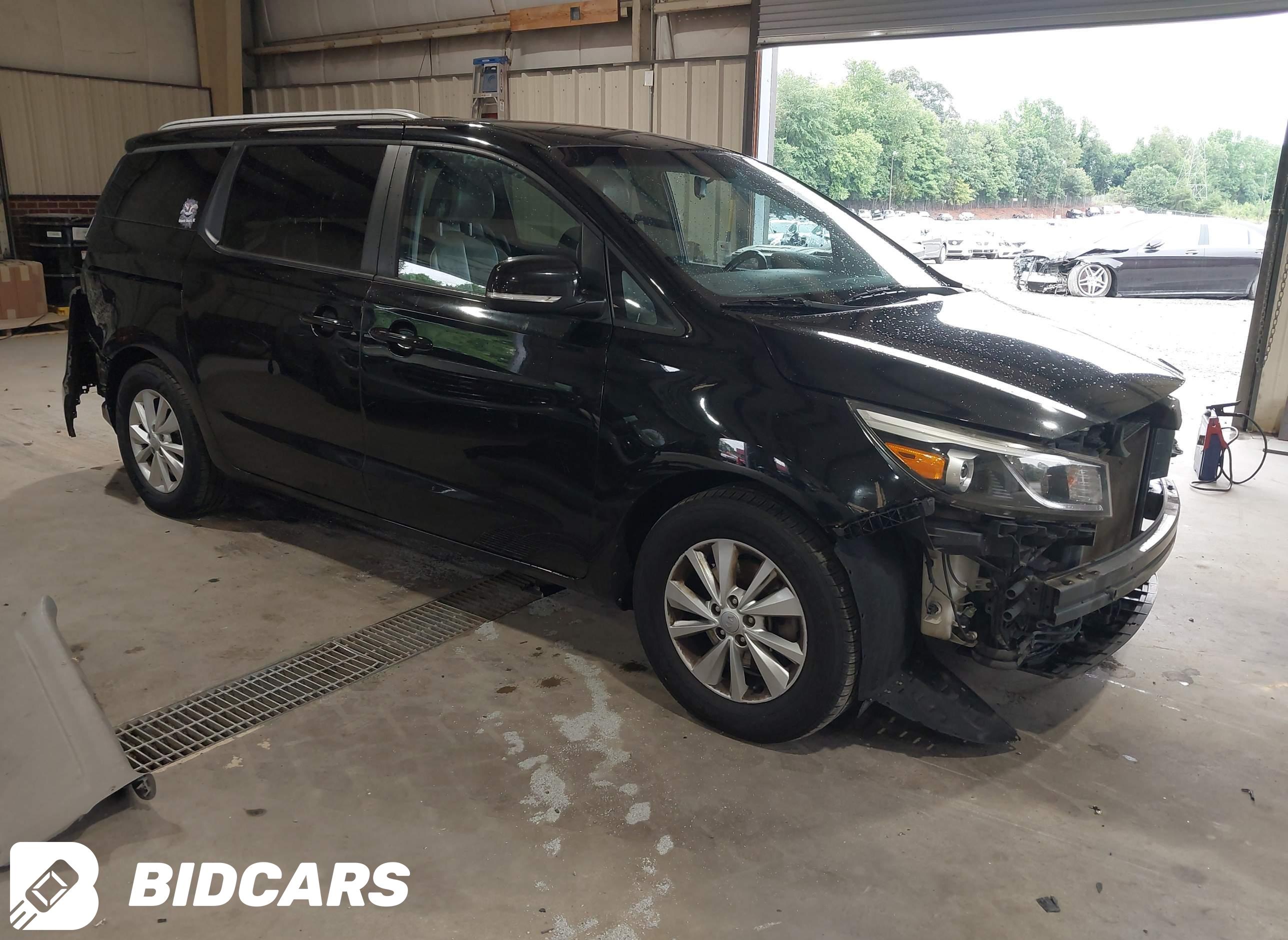 2017 KIA Sedona, LX