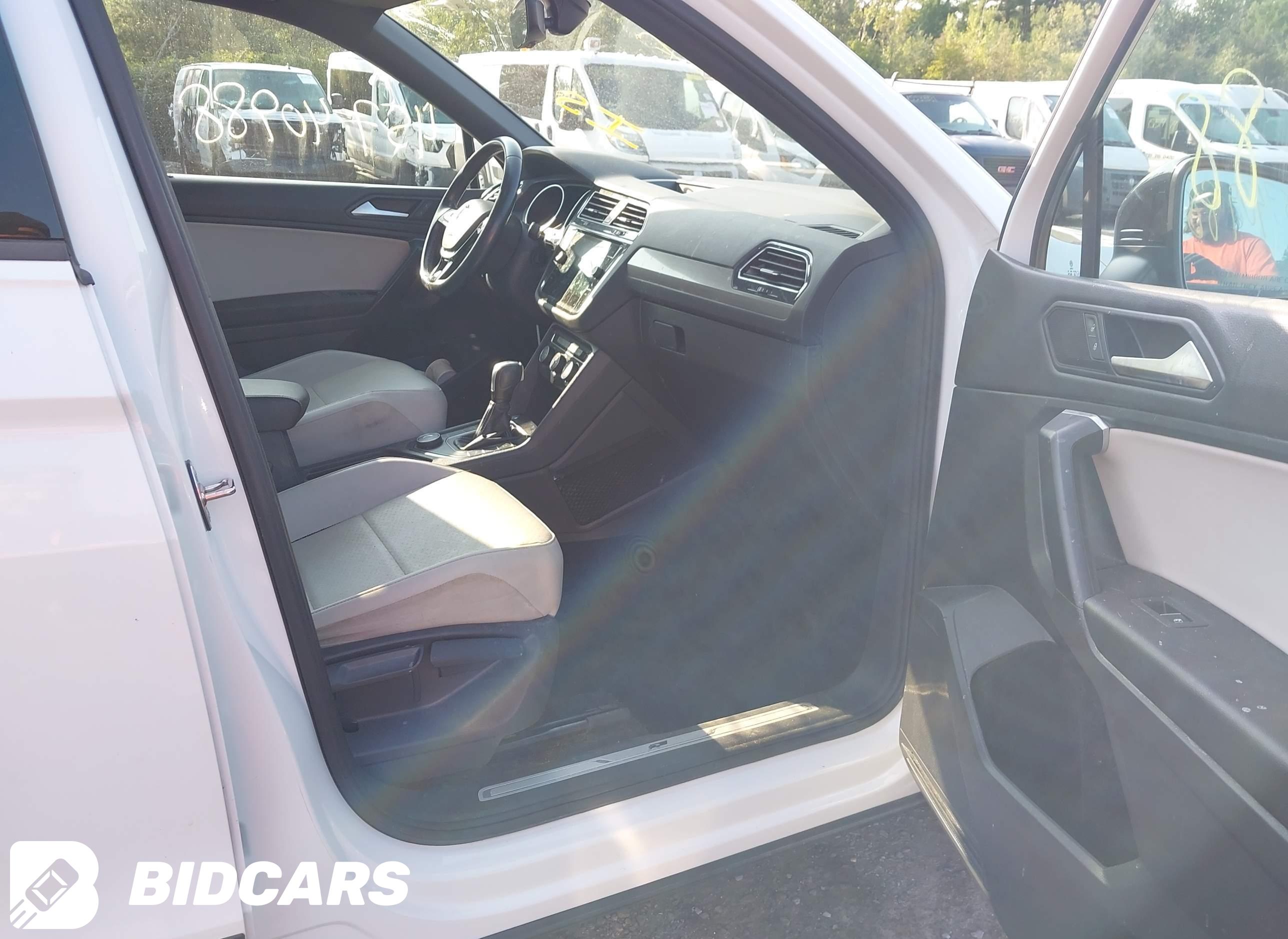 2021 Volkswagen Tiguan, 2.0T...