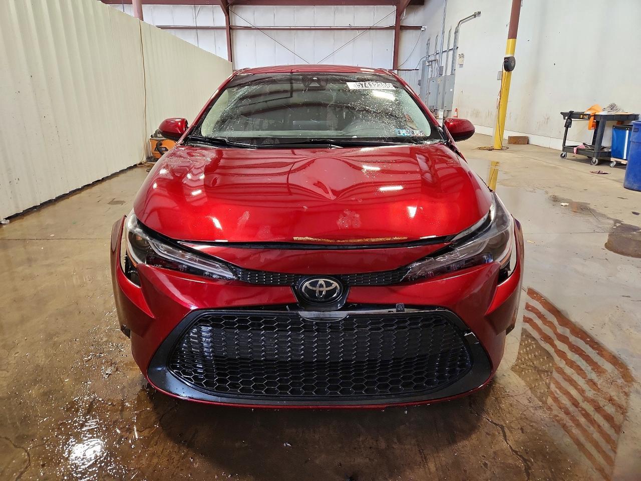 2022 Toyota Corolla, LE