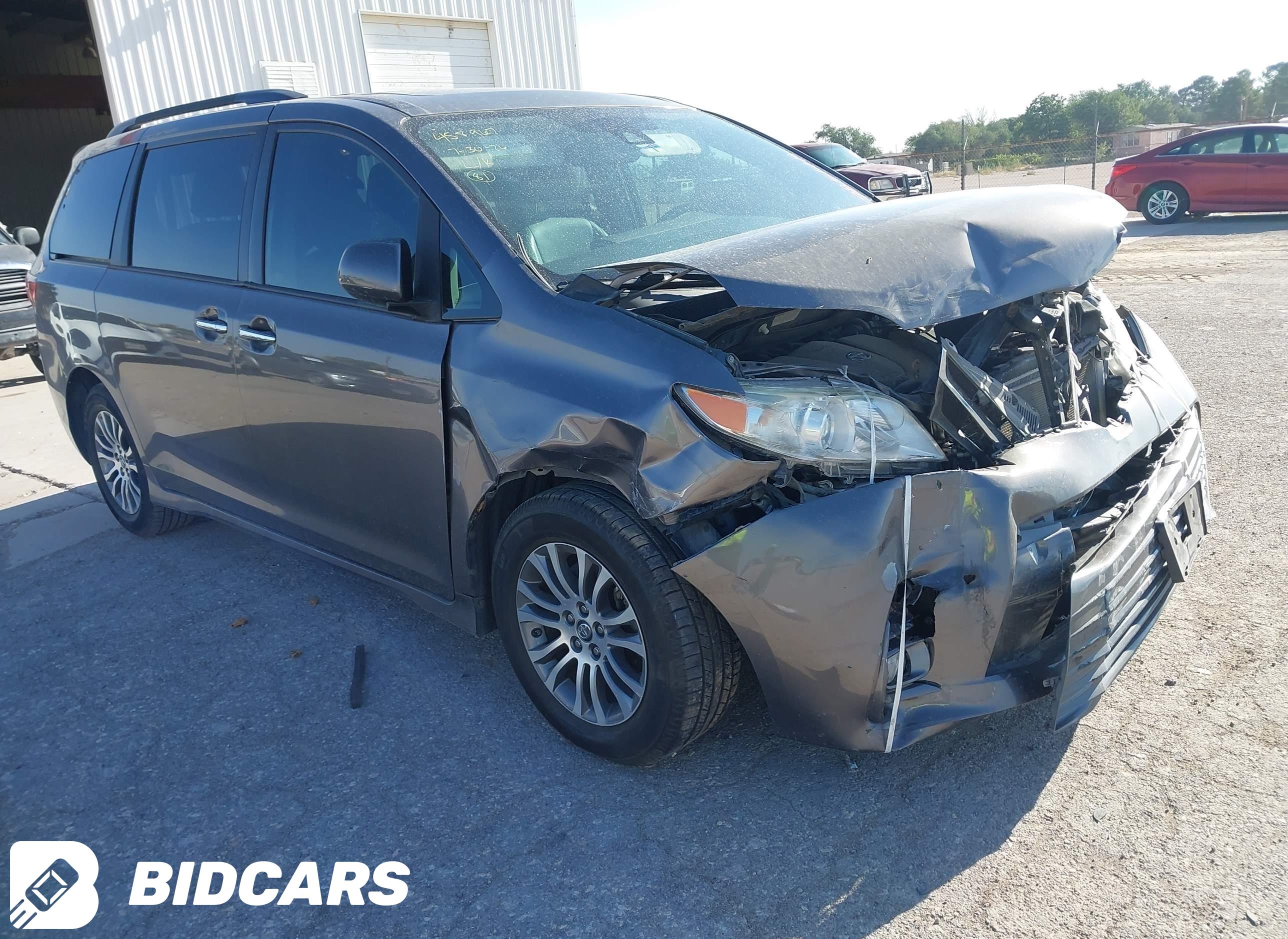 2020 Toyota Sienna, Xle