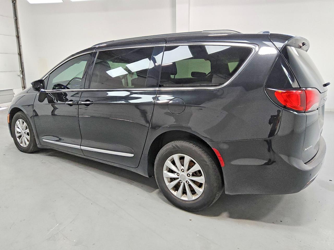 2017 Chrysler Pacifica, Touri...