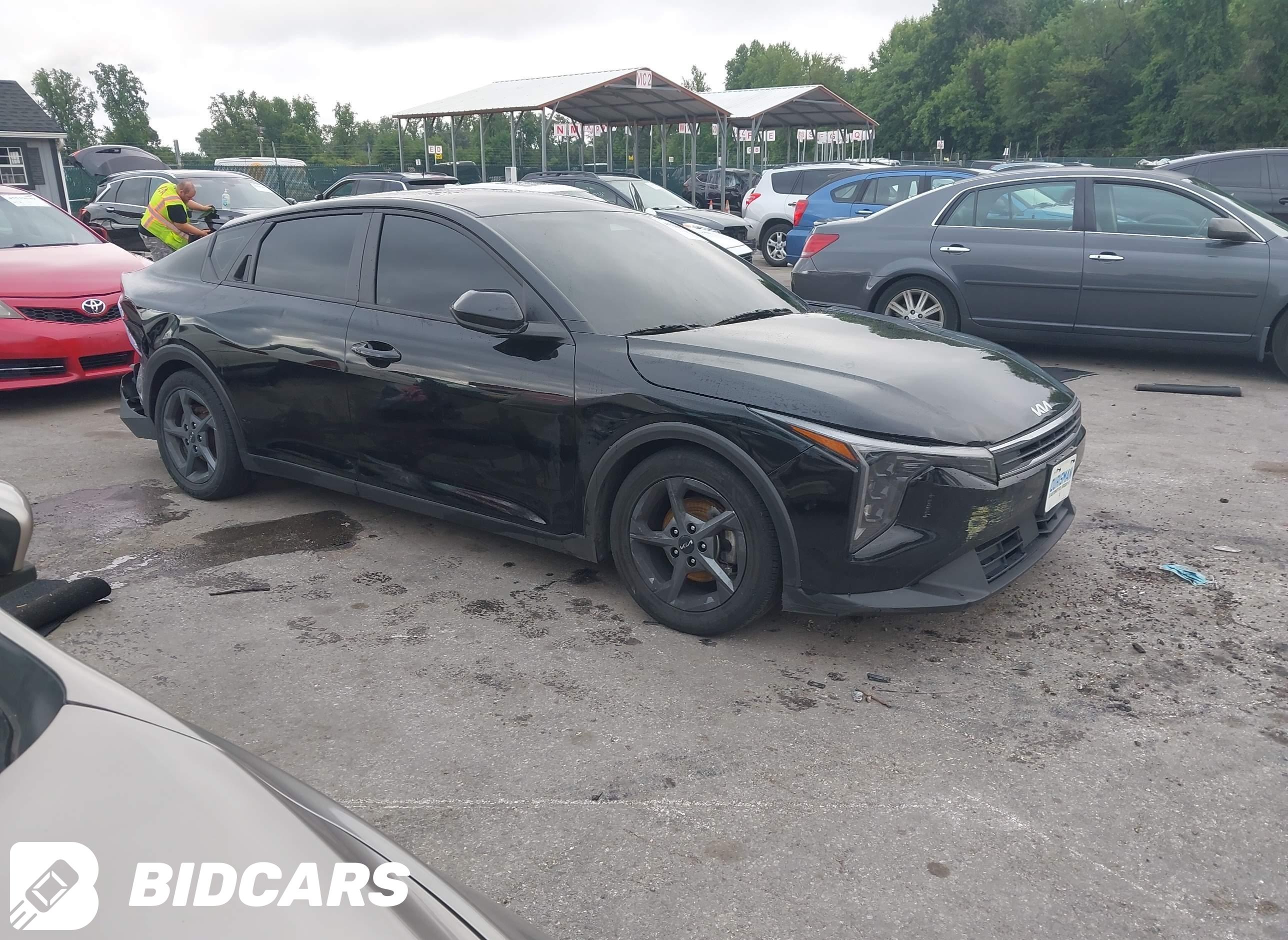 2025 KIA K4, Lxs